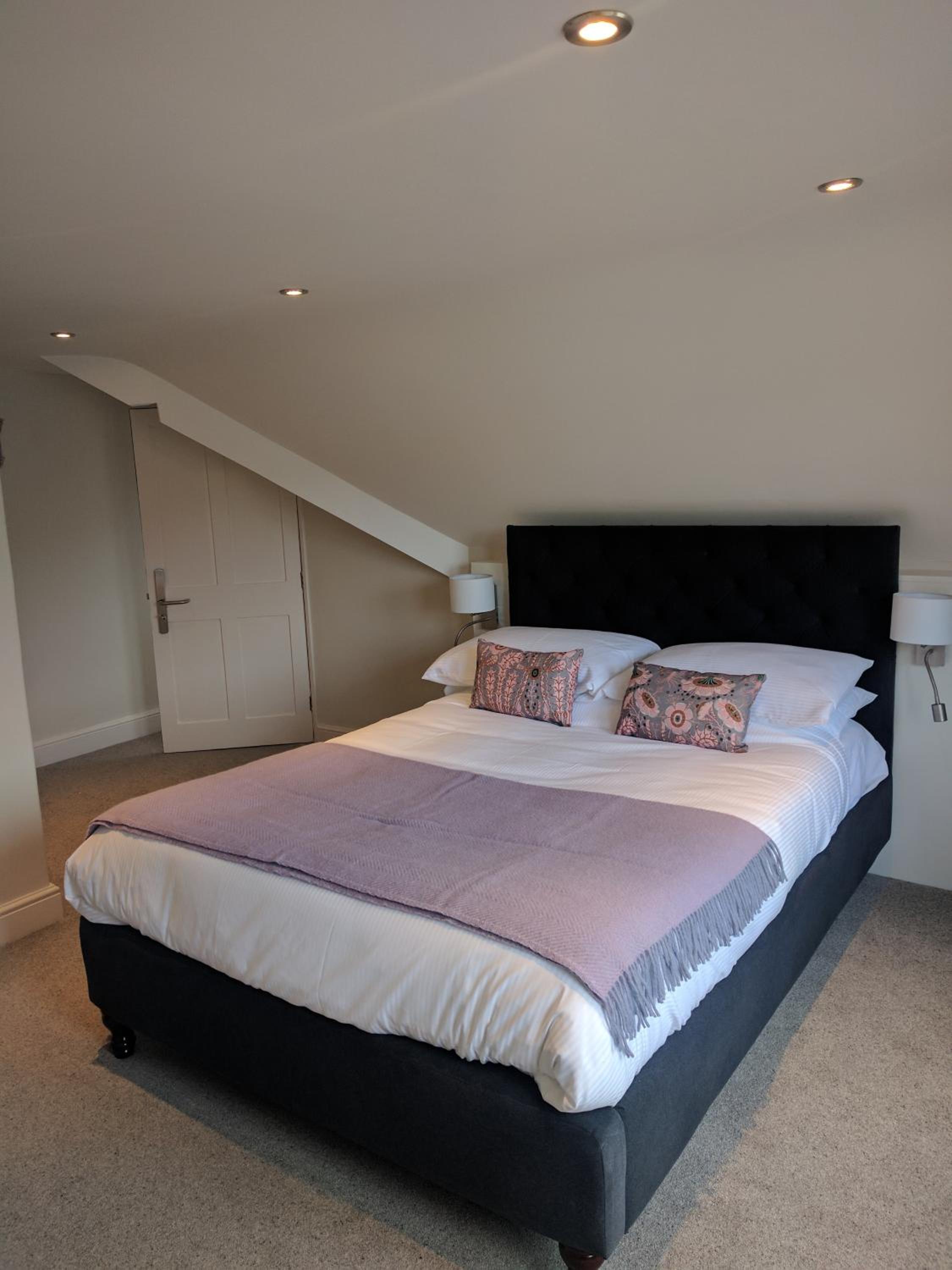 Avenue House