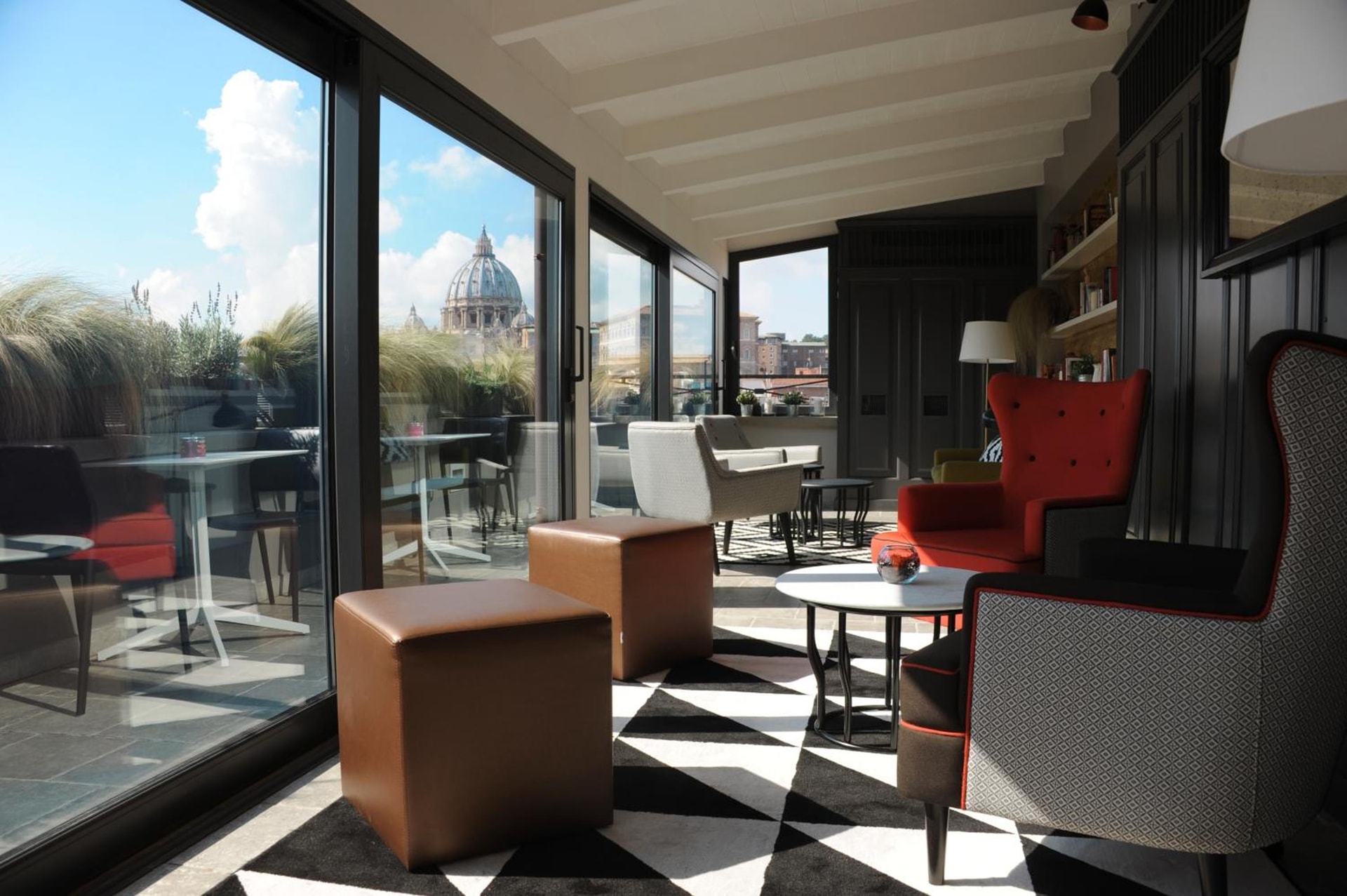 Trianon Borgo Pio Aparthotel