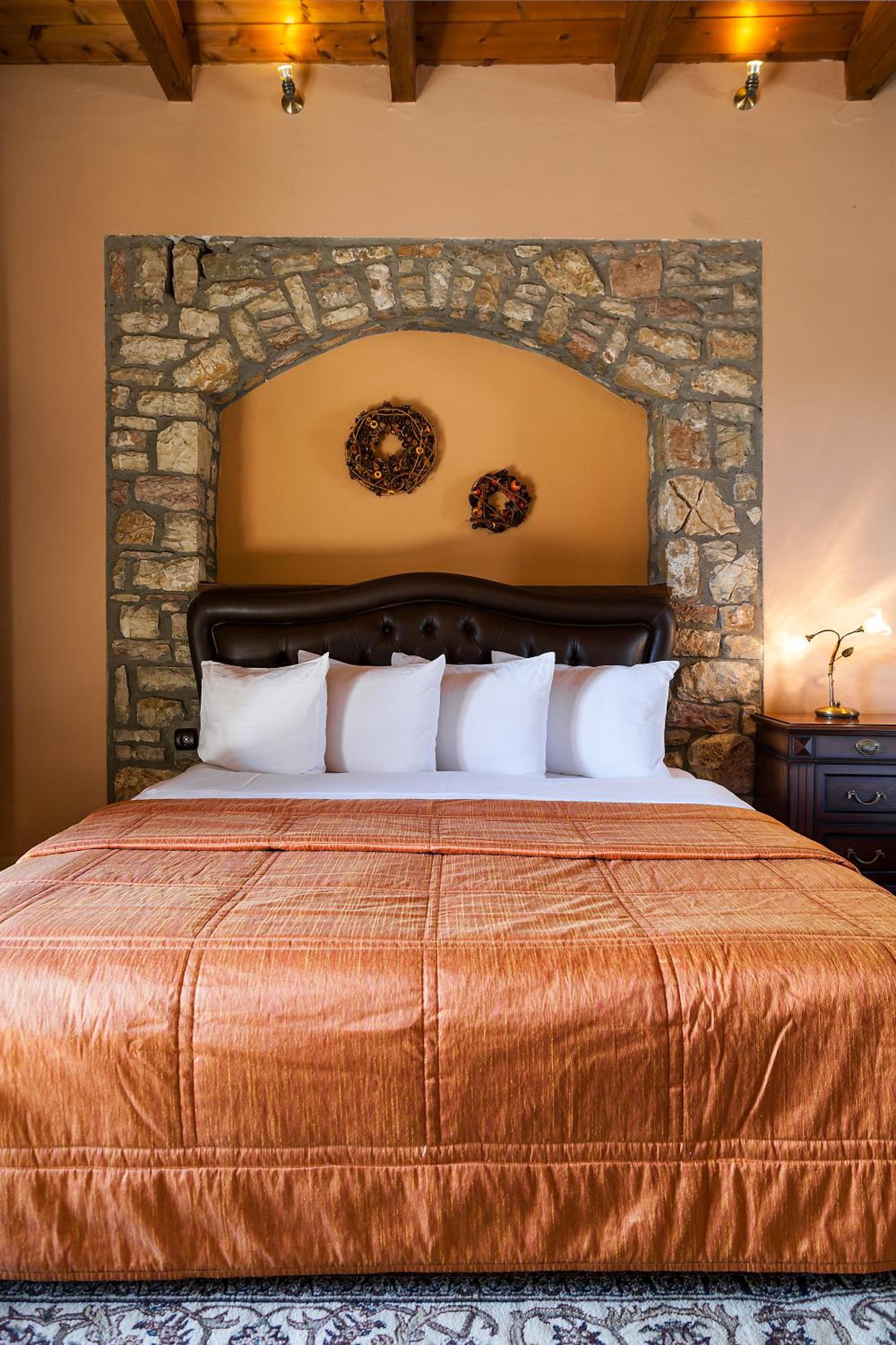 Aiolides Hotel