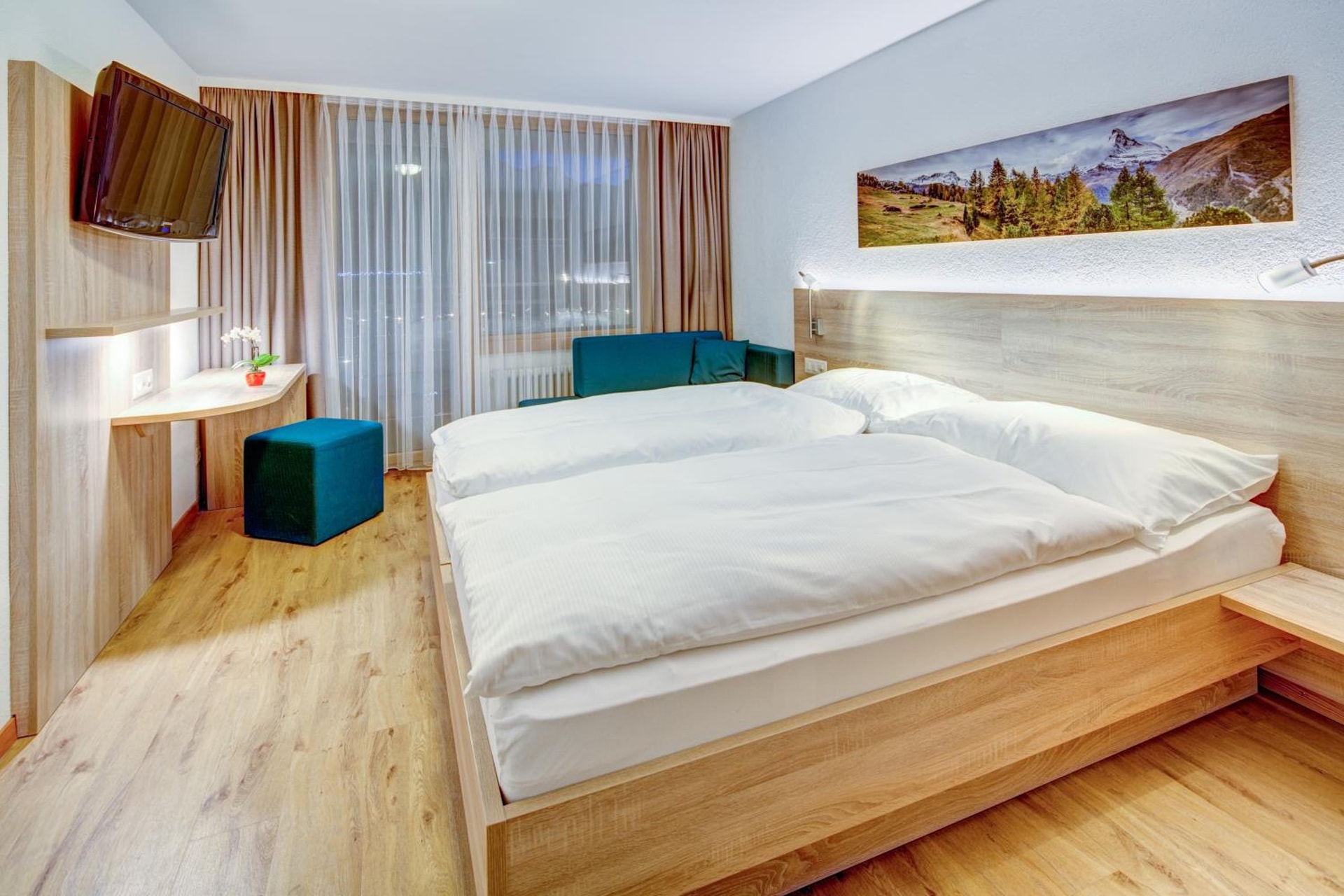 Matterhorn Inn - Wellness & Dining - at Zermatt Shuttle Station