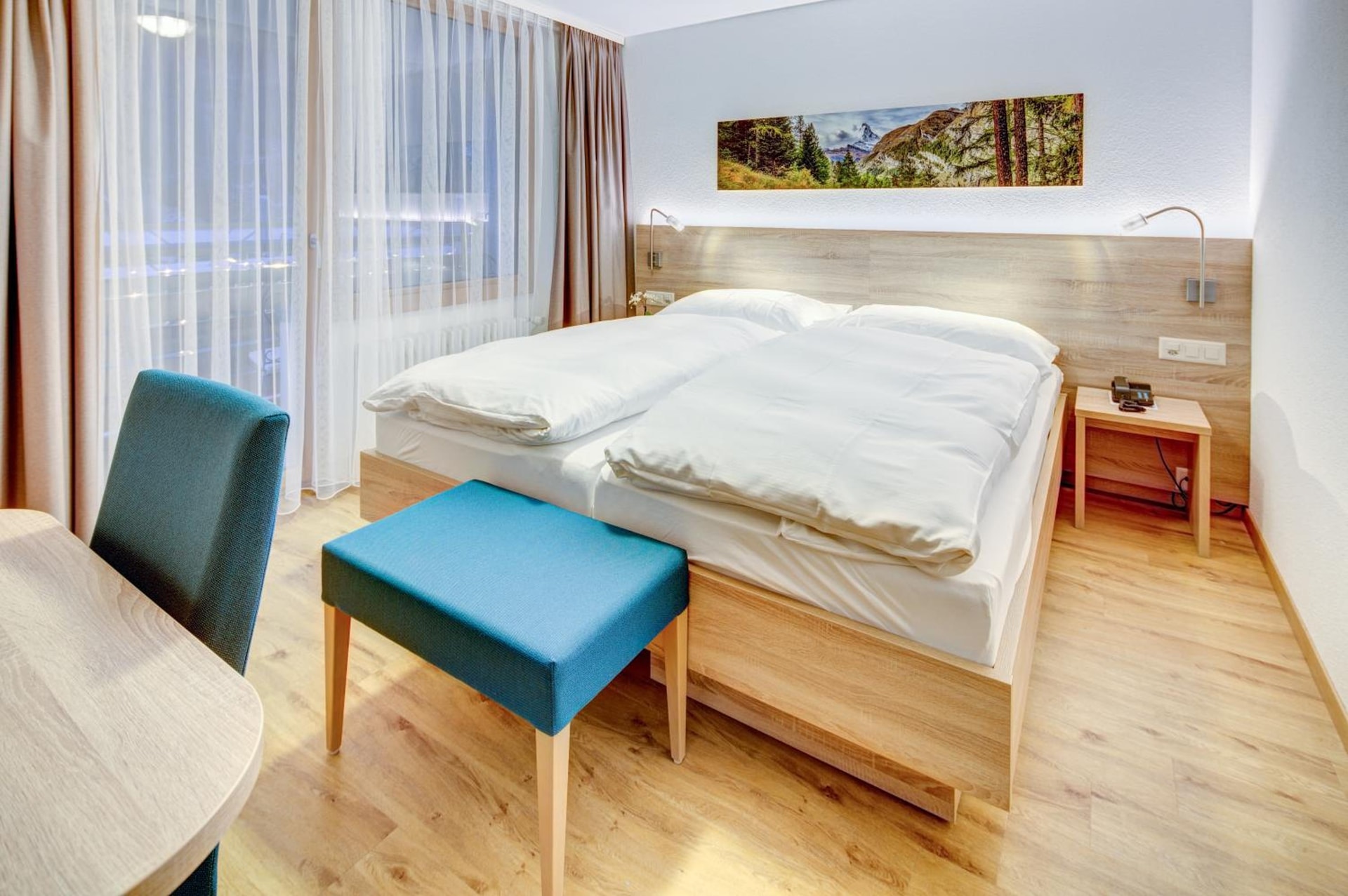 Matterhorn Inn - Wellness & Dining - at Zermatt Shuttle Station