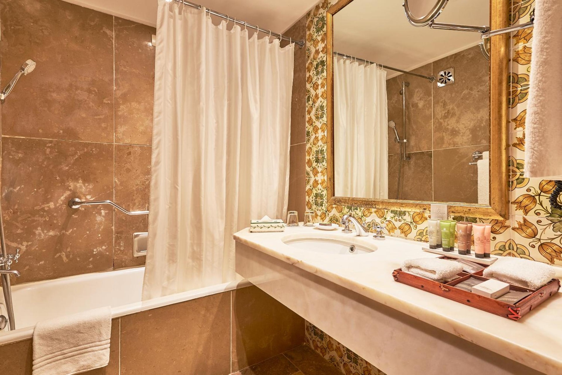 Dona Filipa Hotel