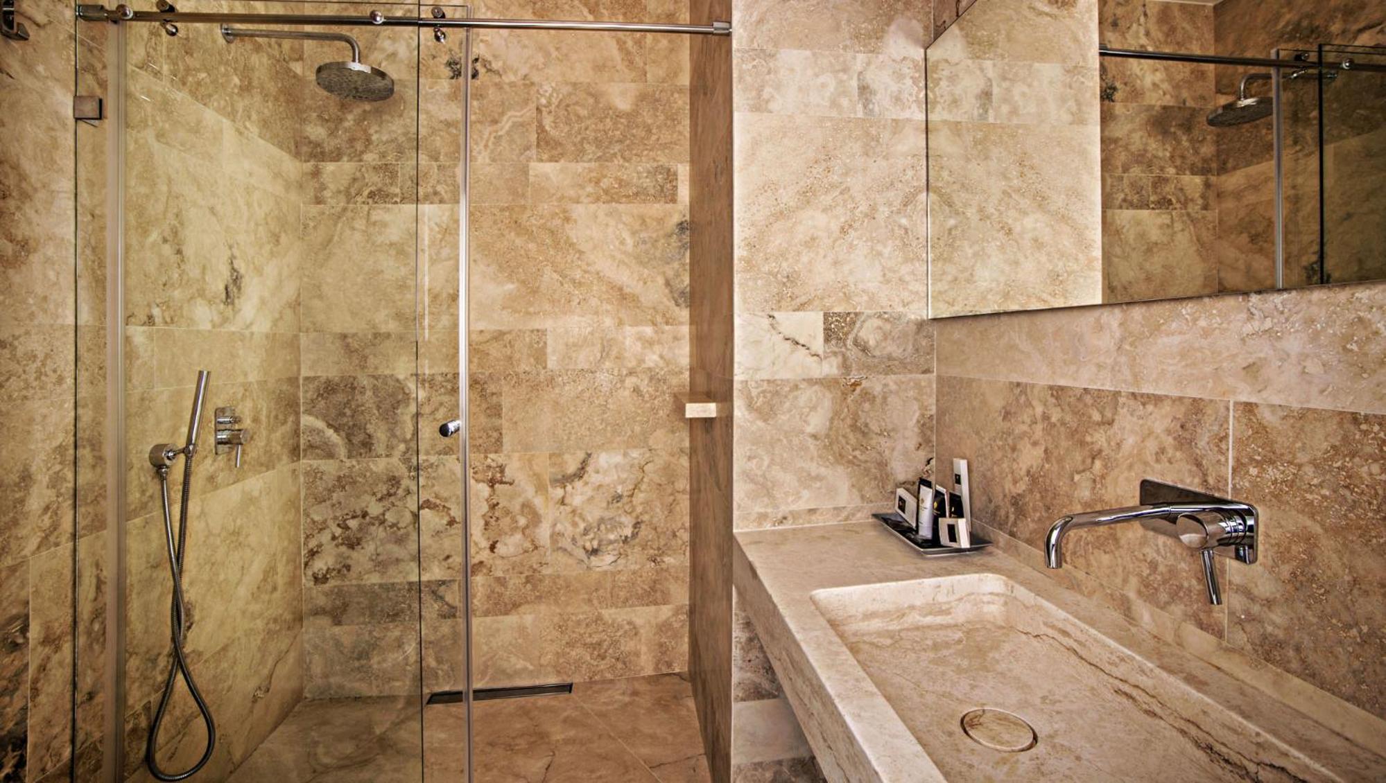 Hotel Golden Crown