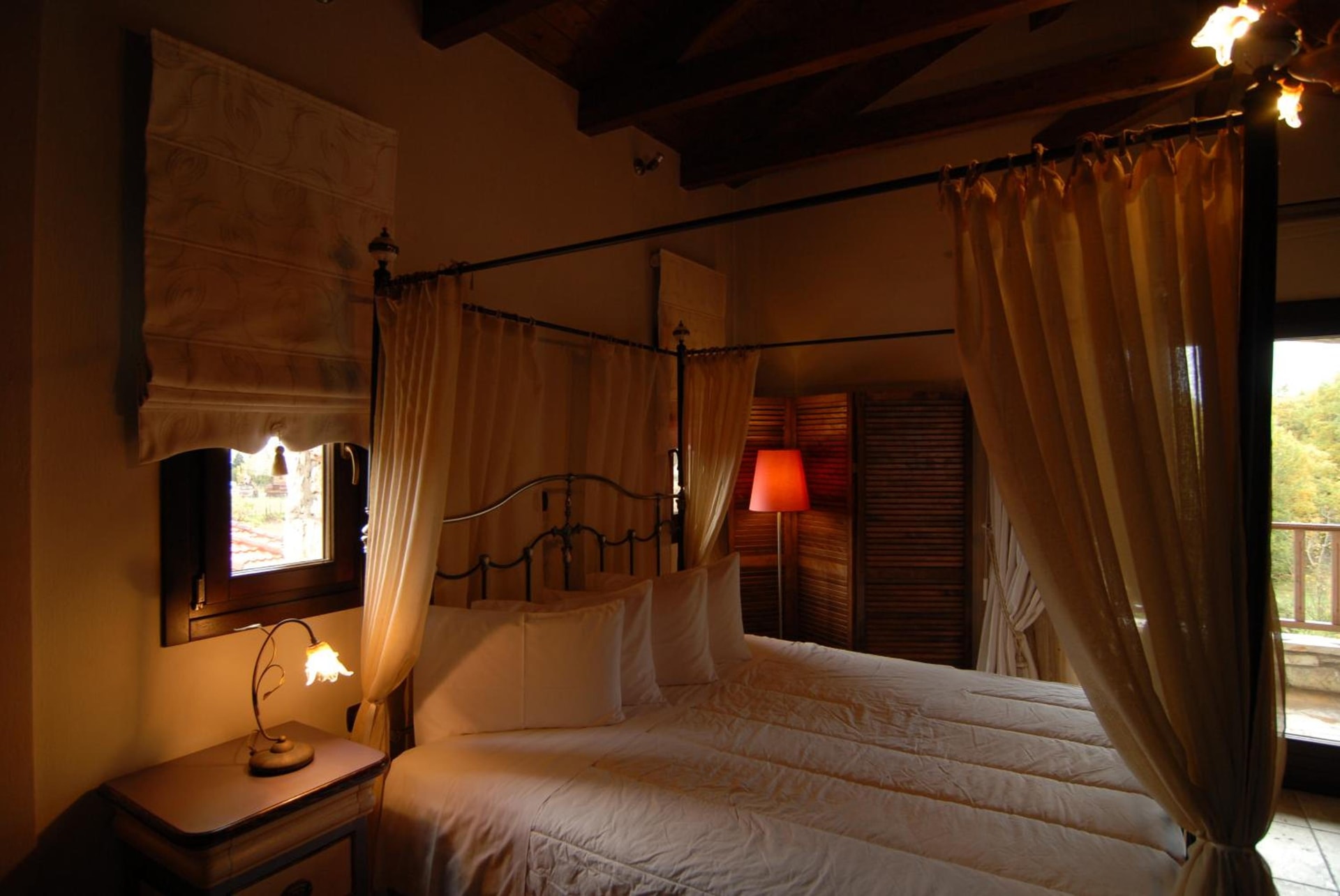 Aiolides Hotel