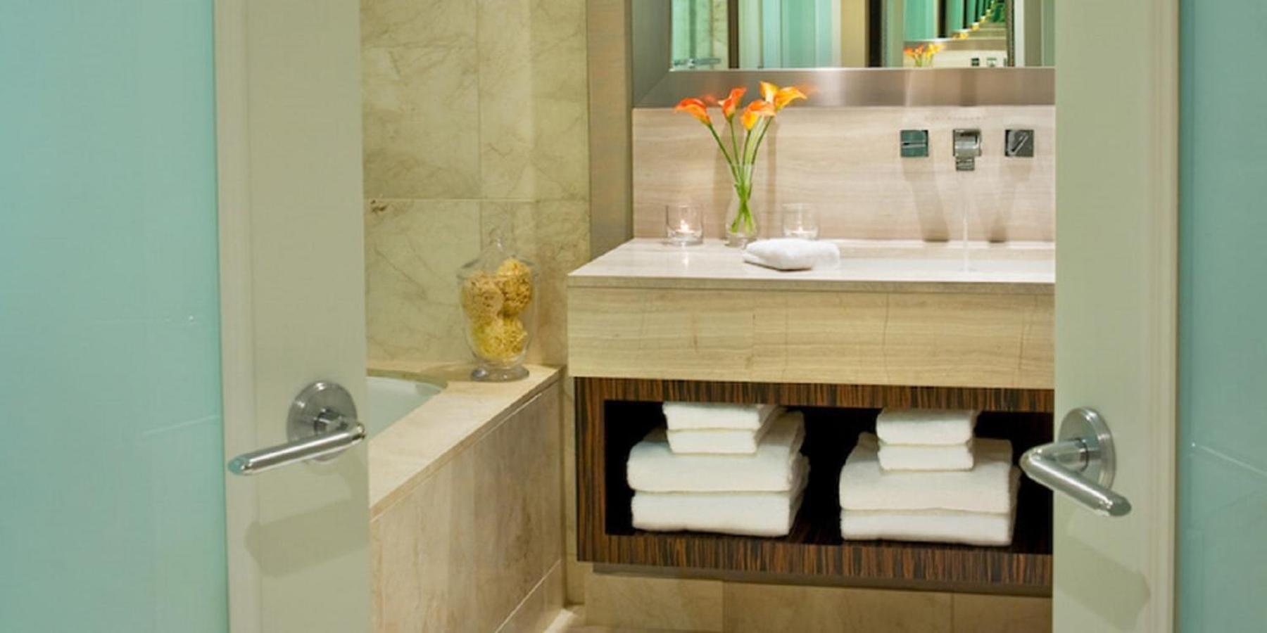 L'Hermitage Hotel