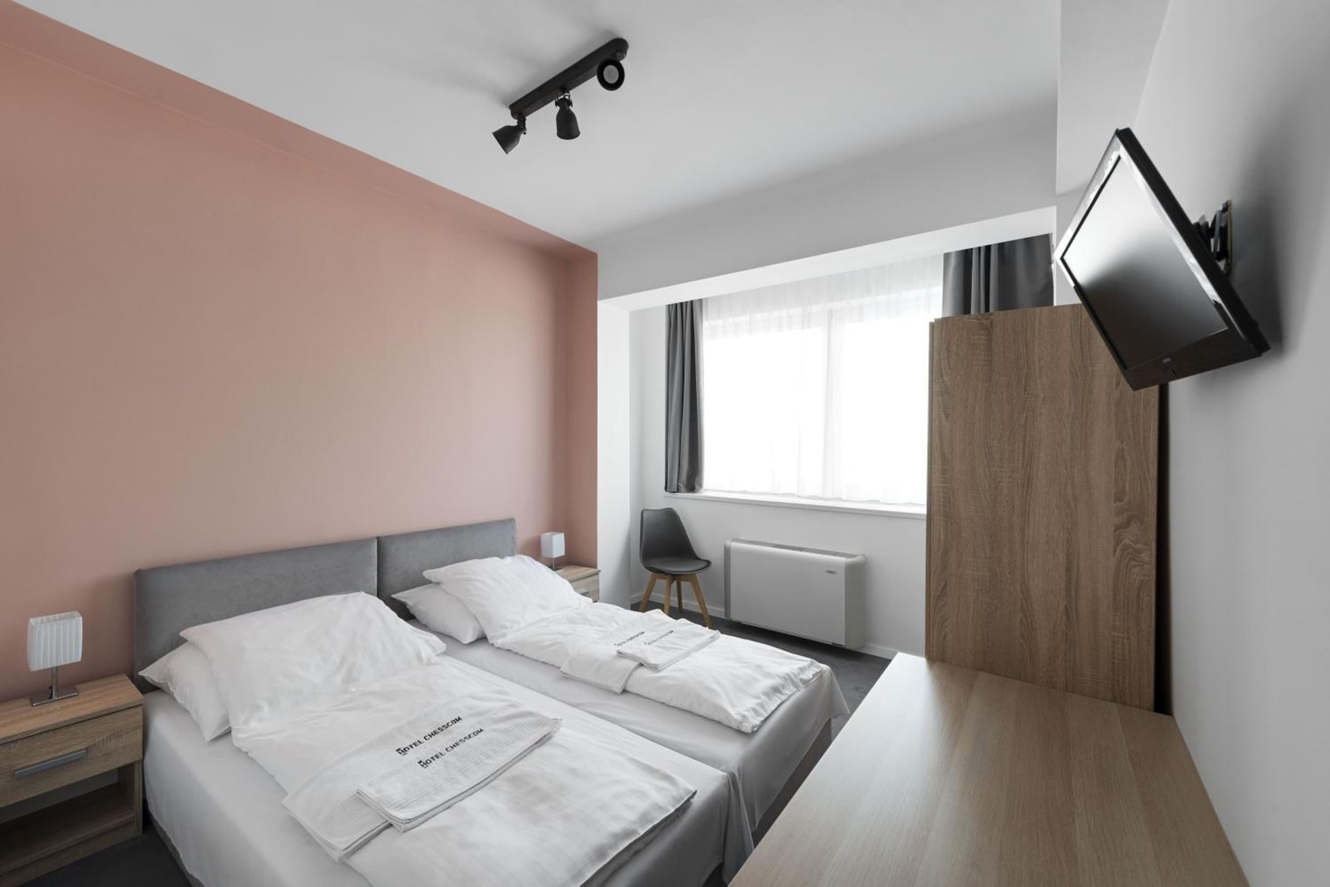 Chesscom Hotel