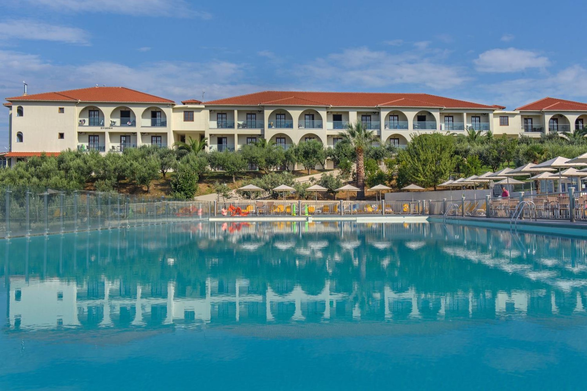 Akrathos Beach Hotel
