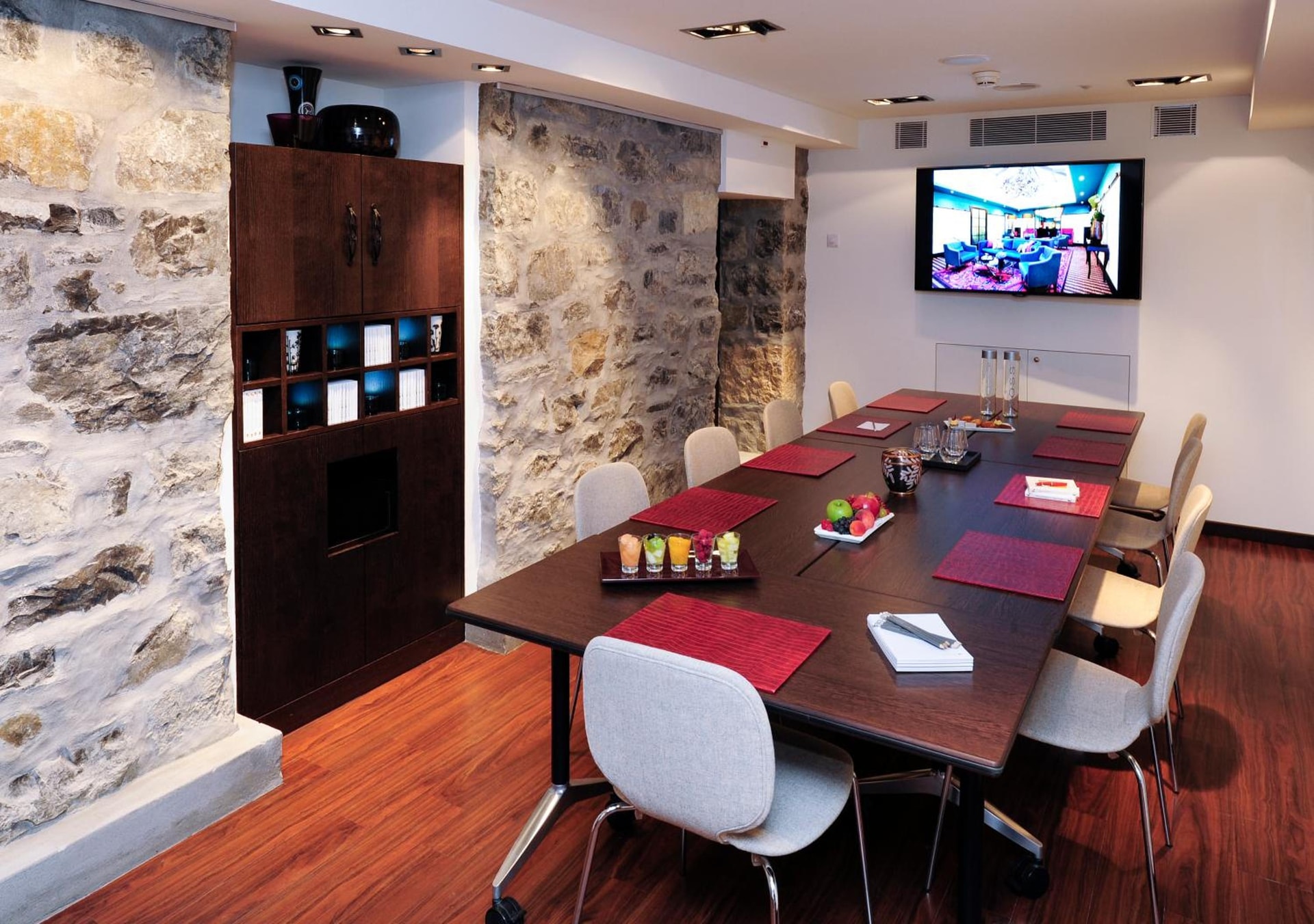meeting & event spaces