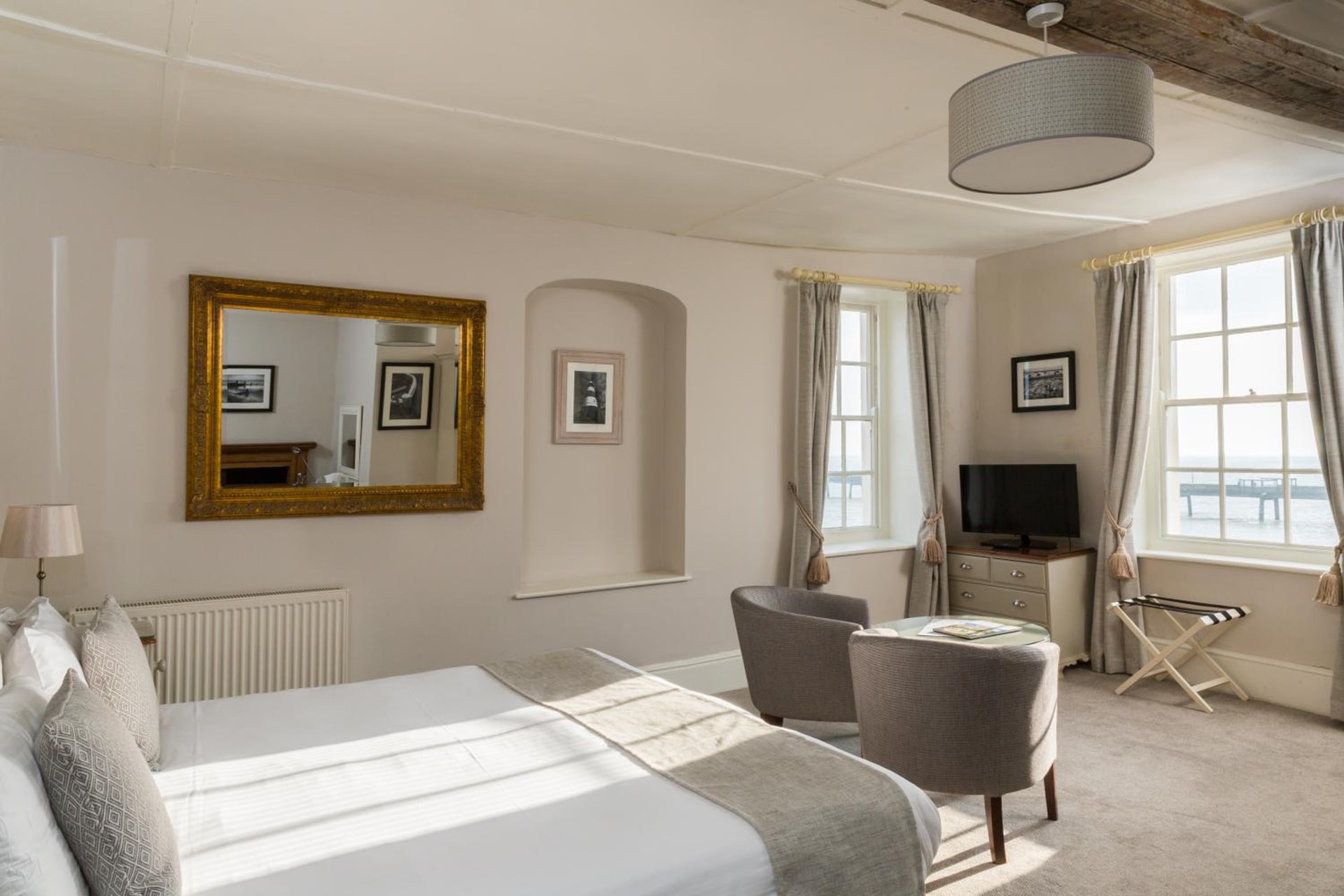 Royal Hotel