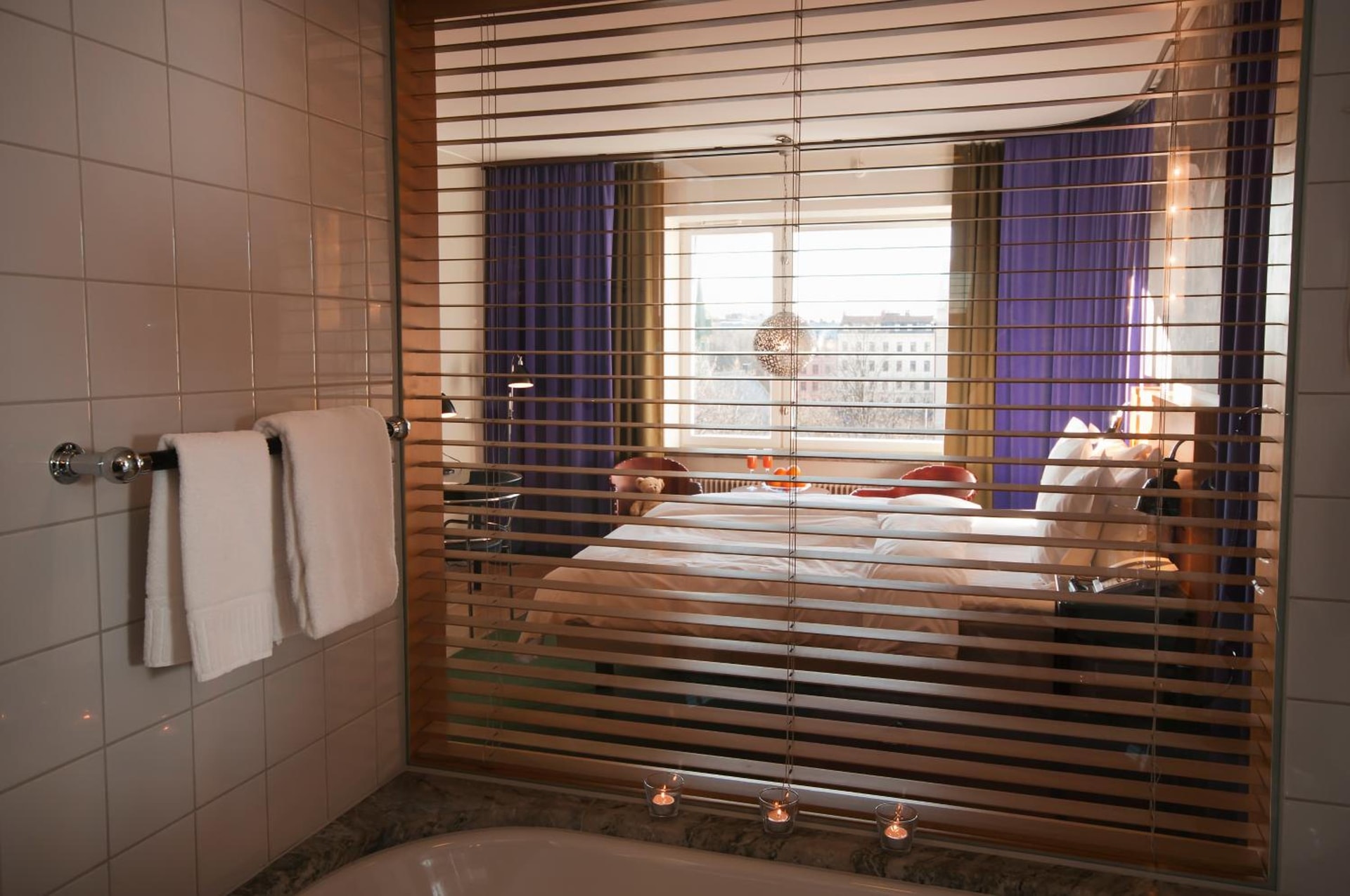 Hotel Rival