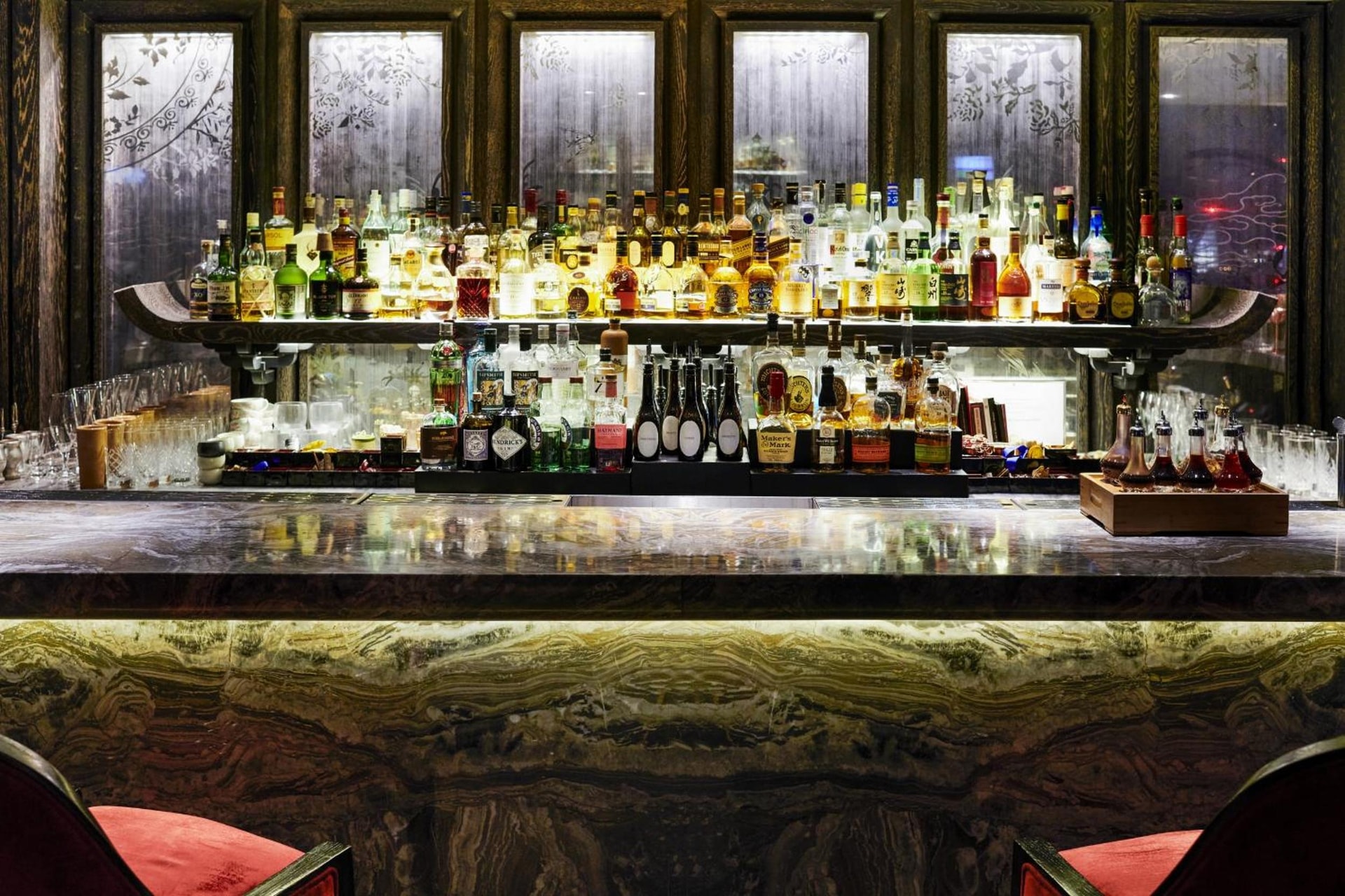 bar