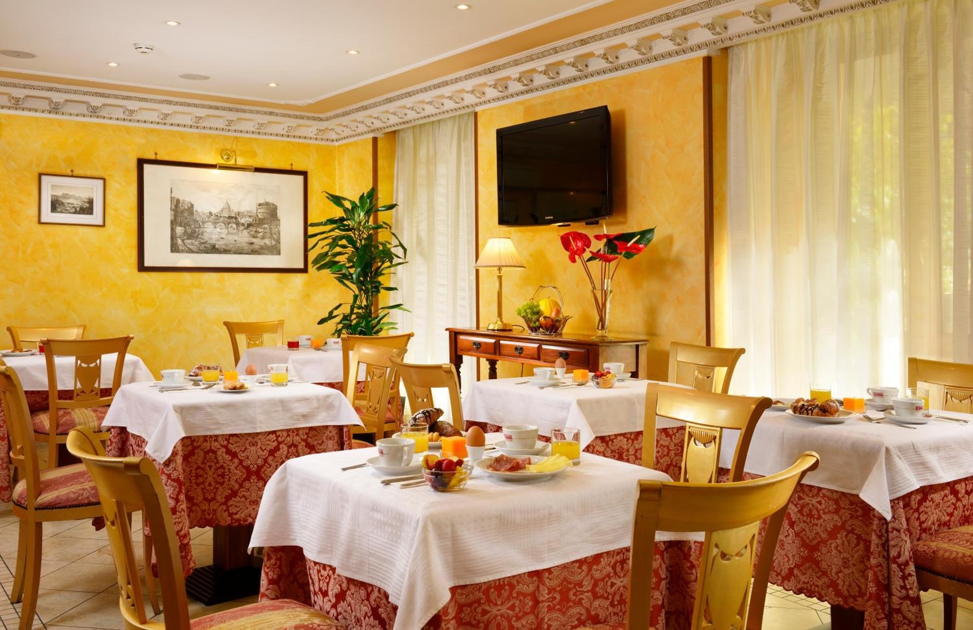 Hotel Tuscolana