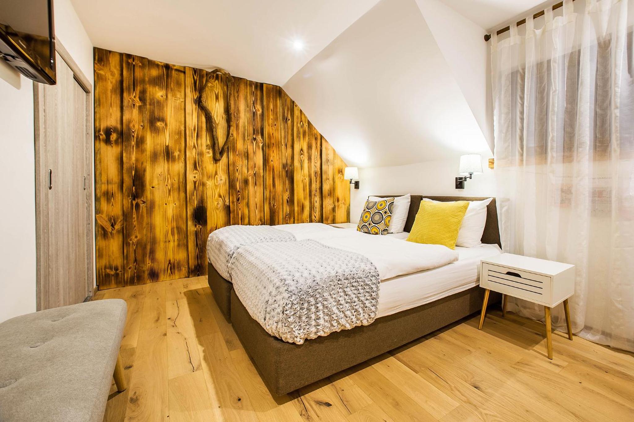 Hotel Pok Garni