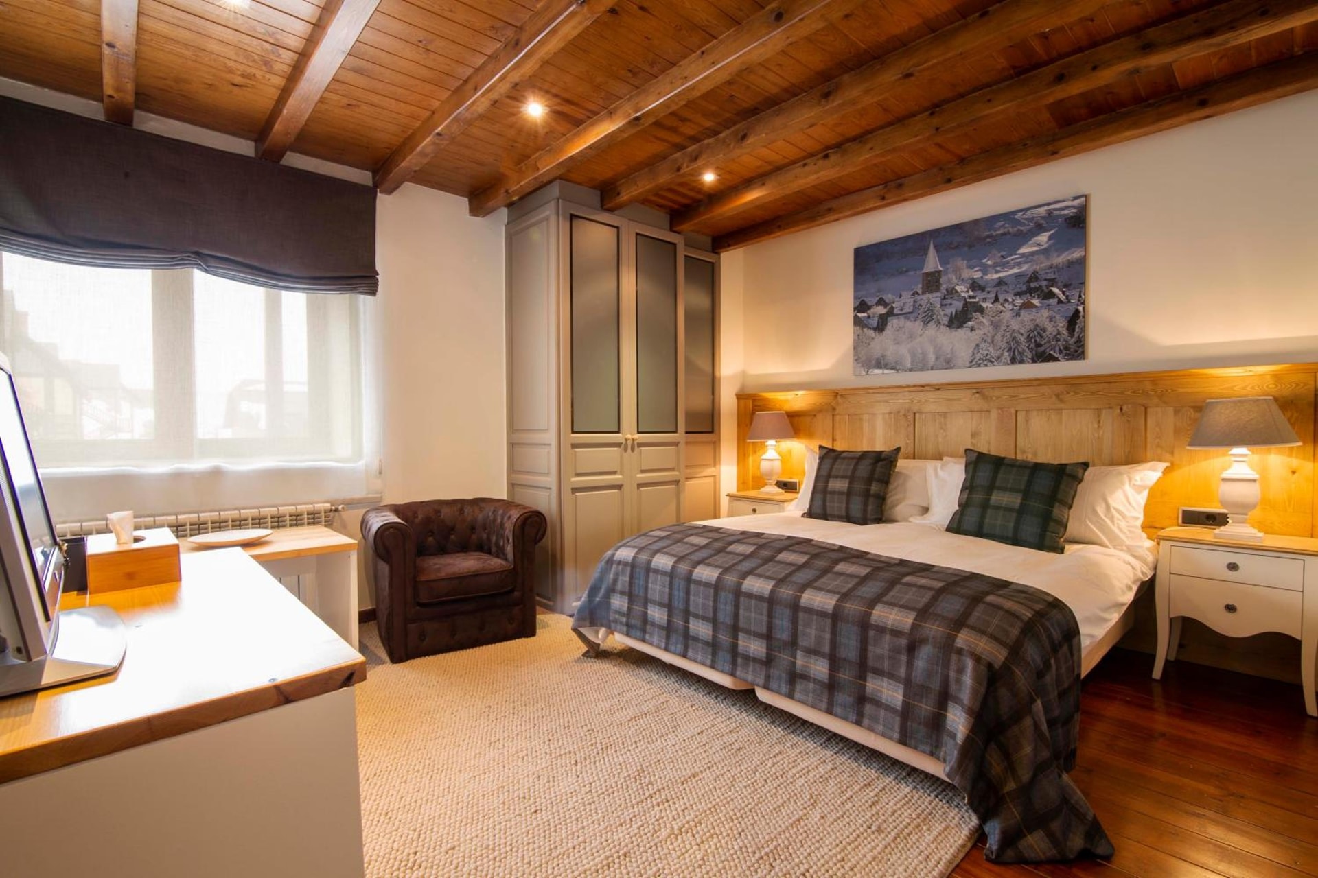 Eira Ski Lodge
