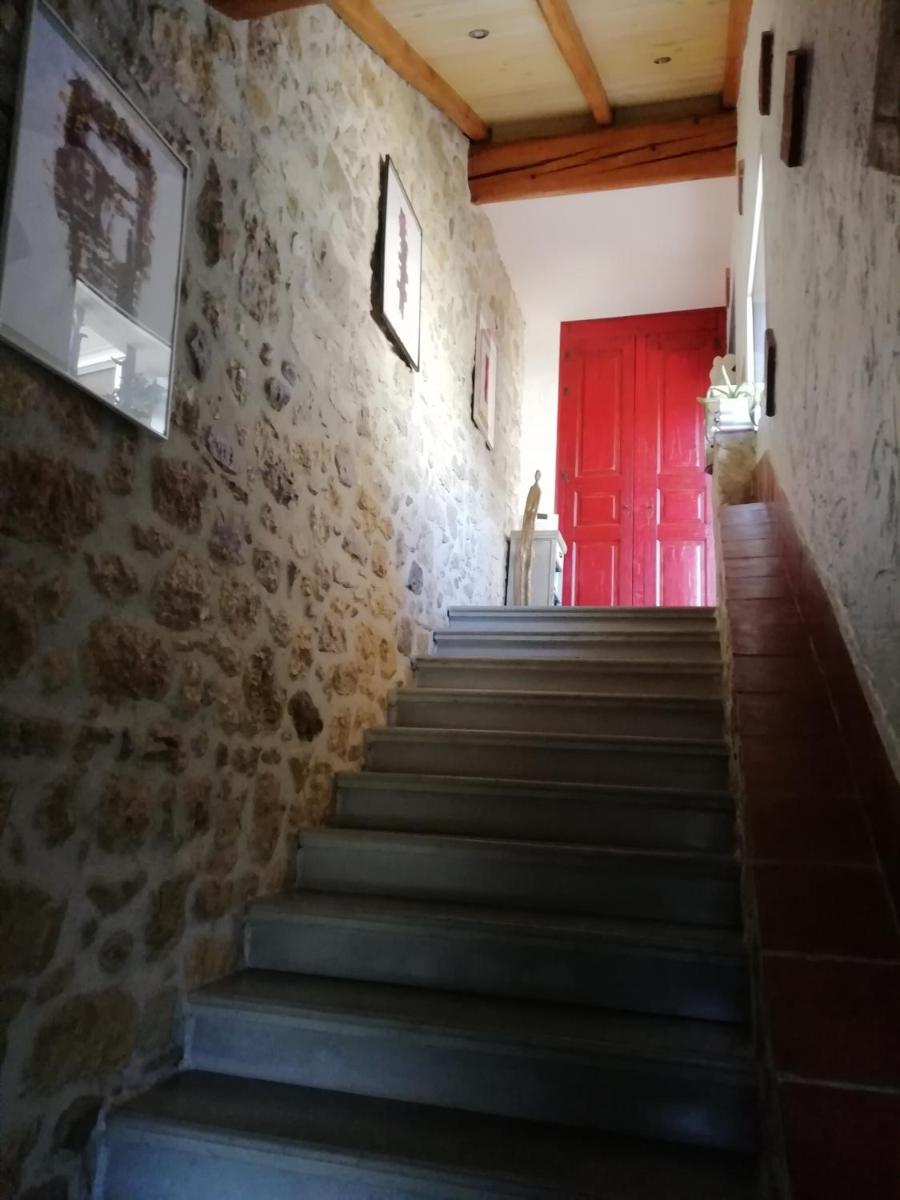 VILLA ARTEMiA