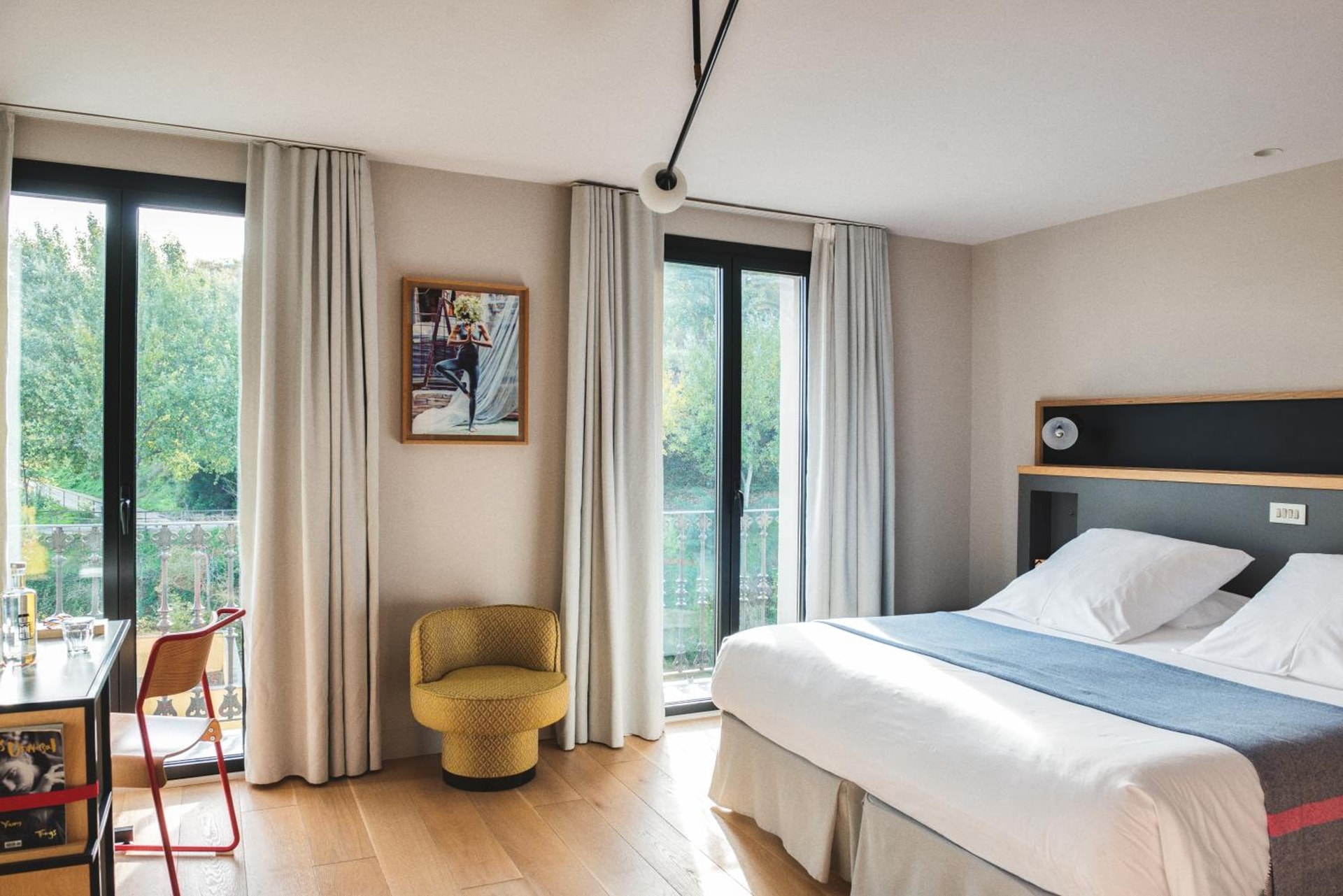 hotel room