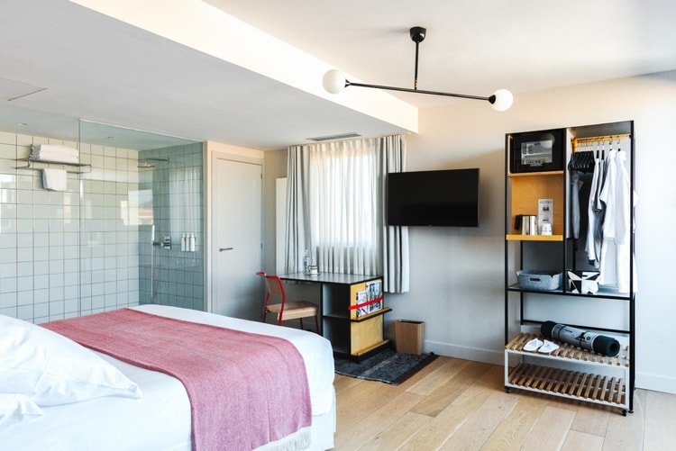 hotel room