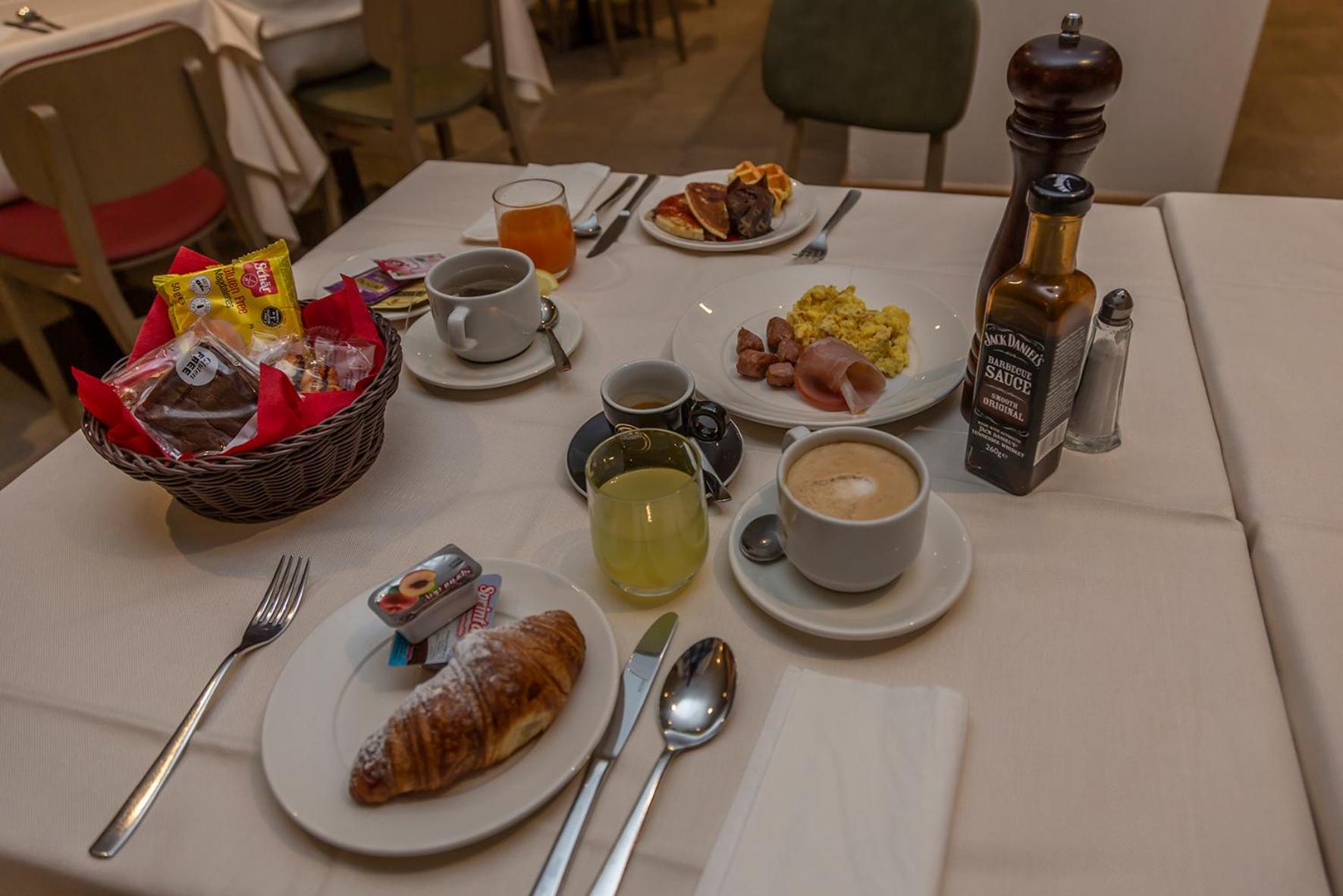 Hotel Petit Palais