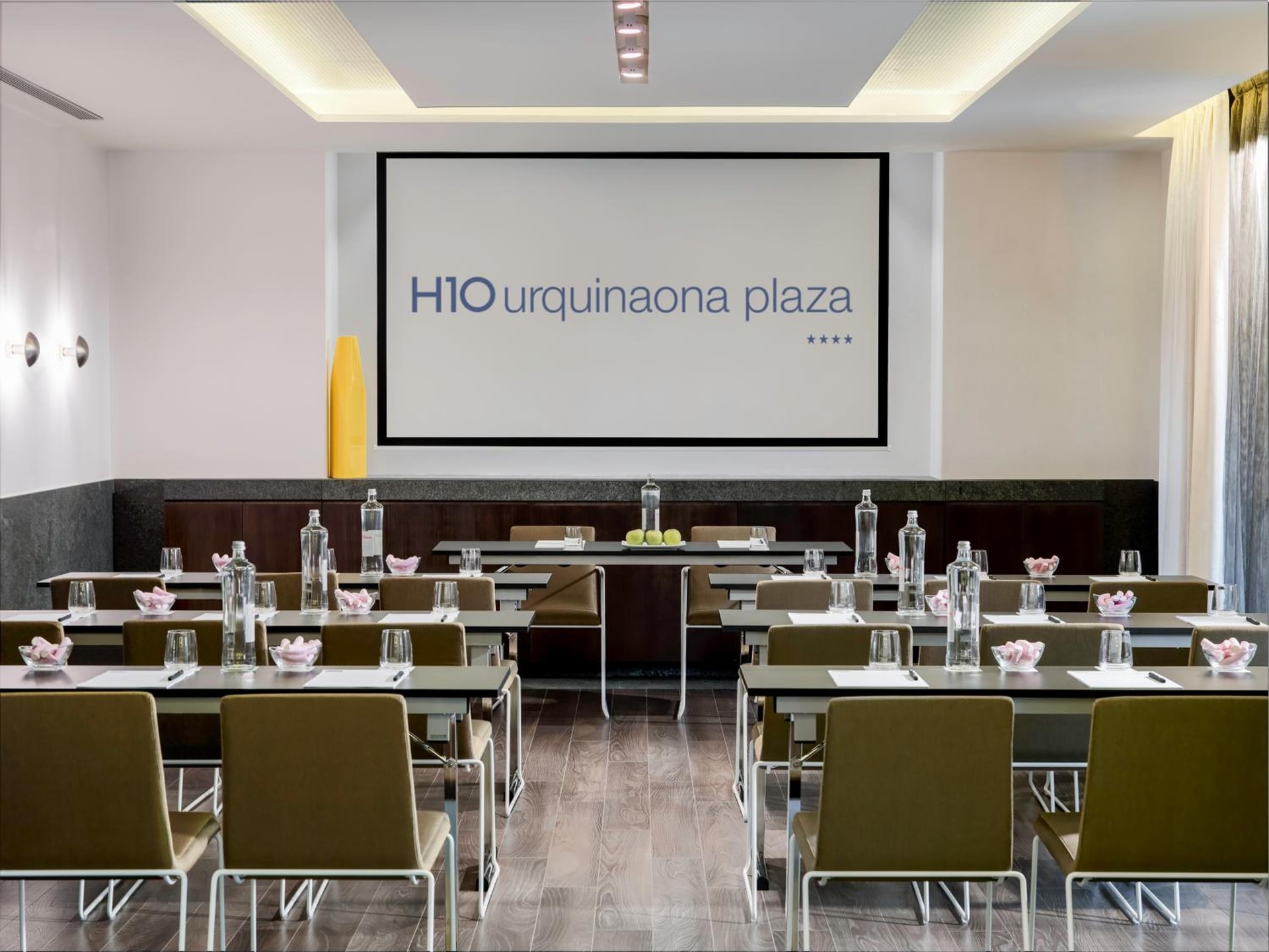 H10 Urquinaona Plaza