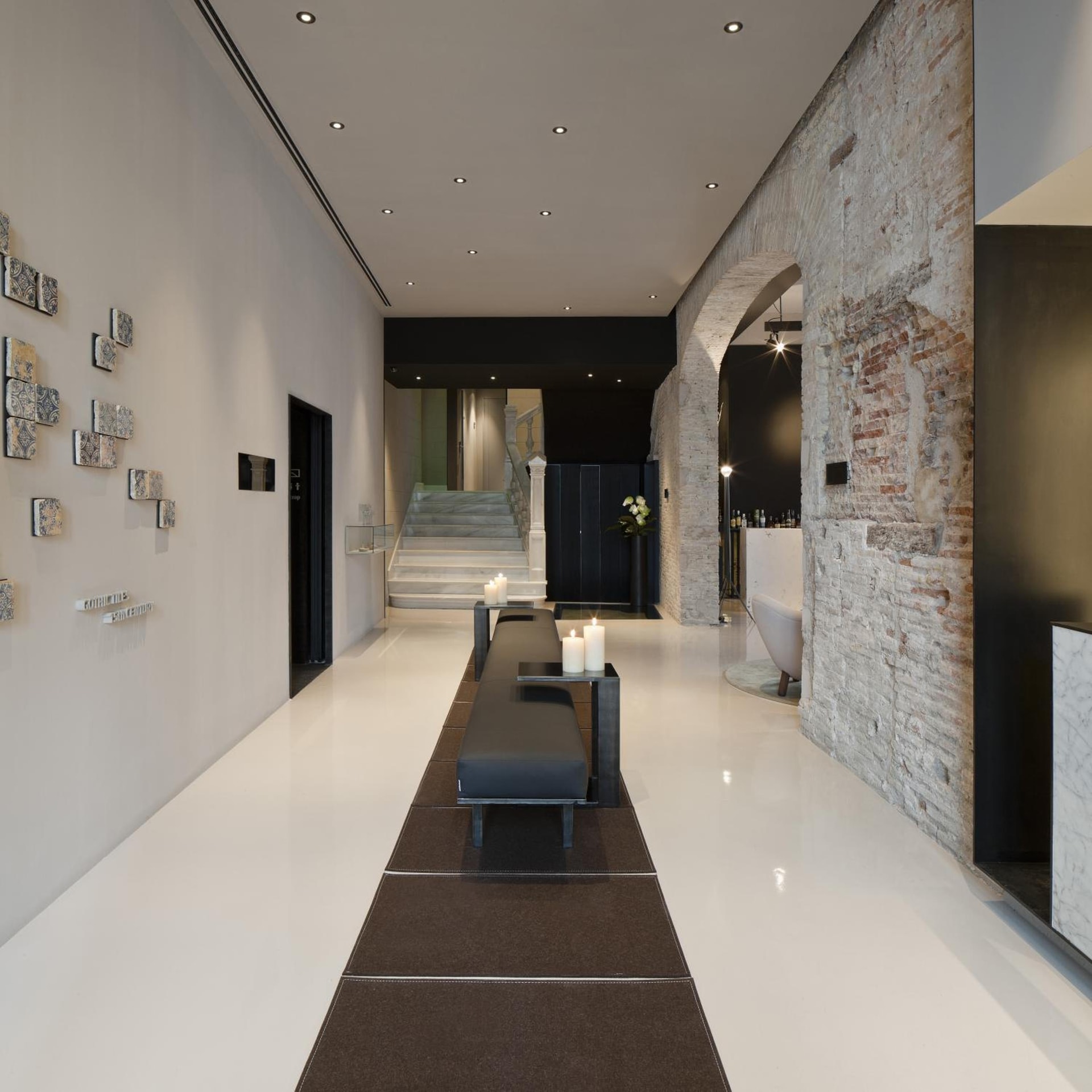 Caro Hotel