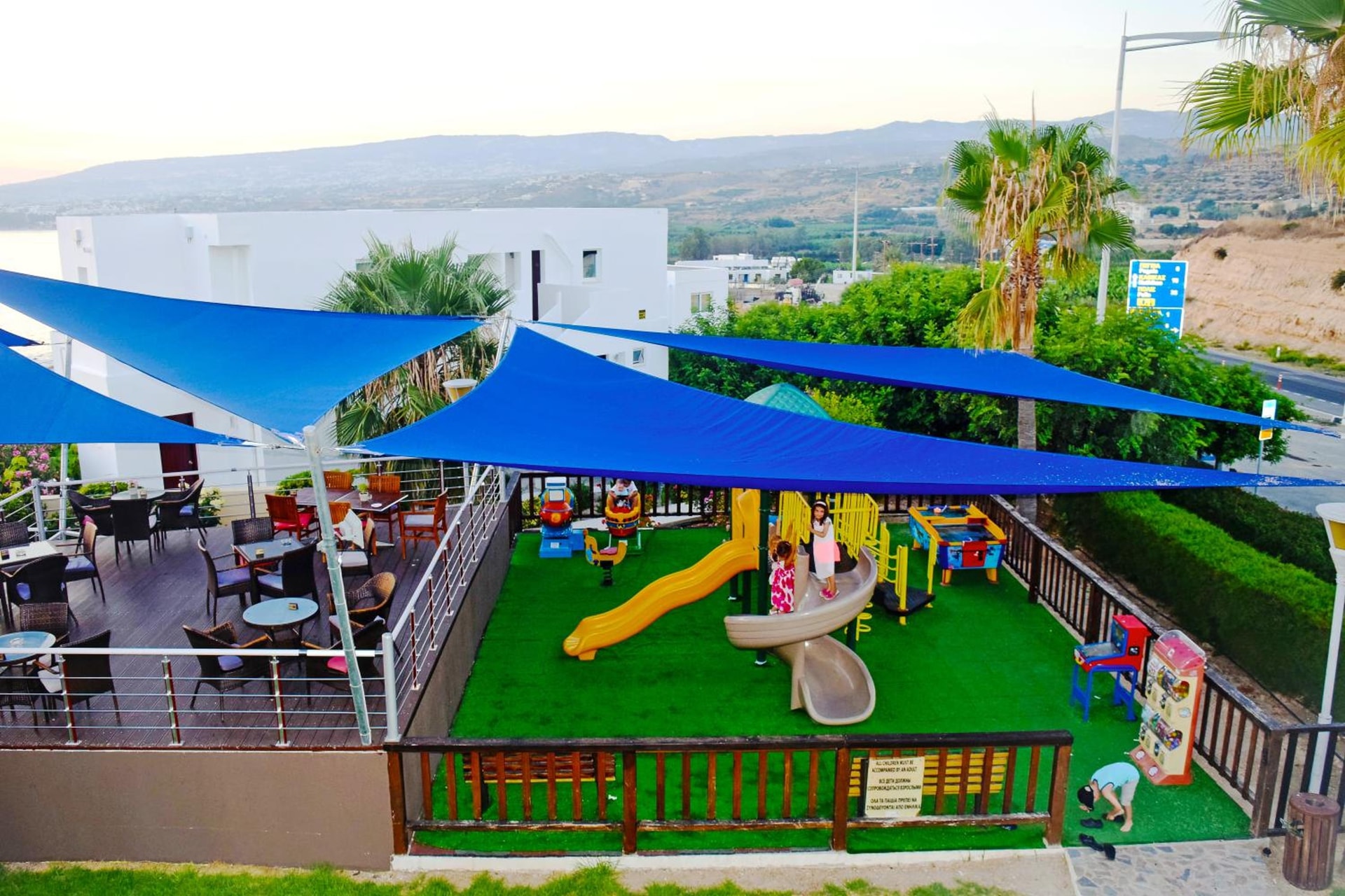Theo Sunset Bay Hotel