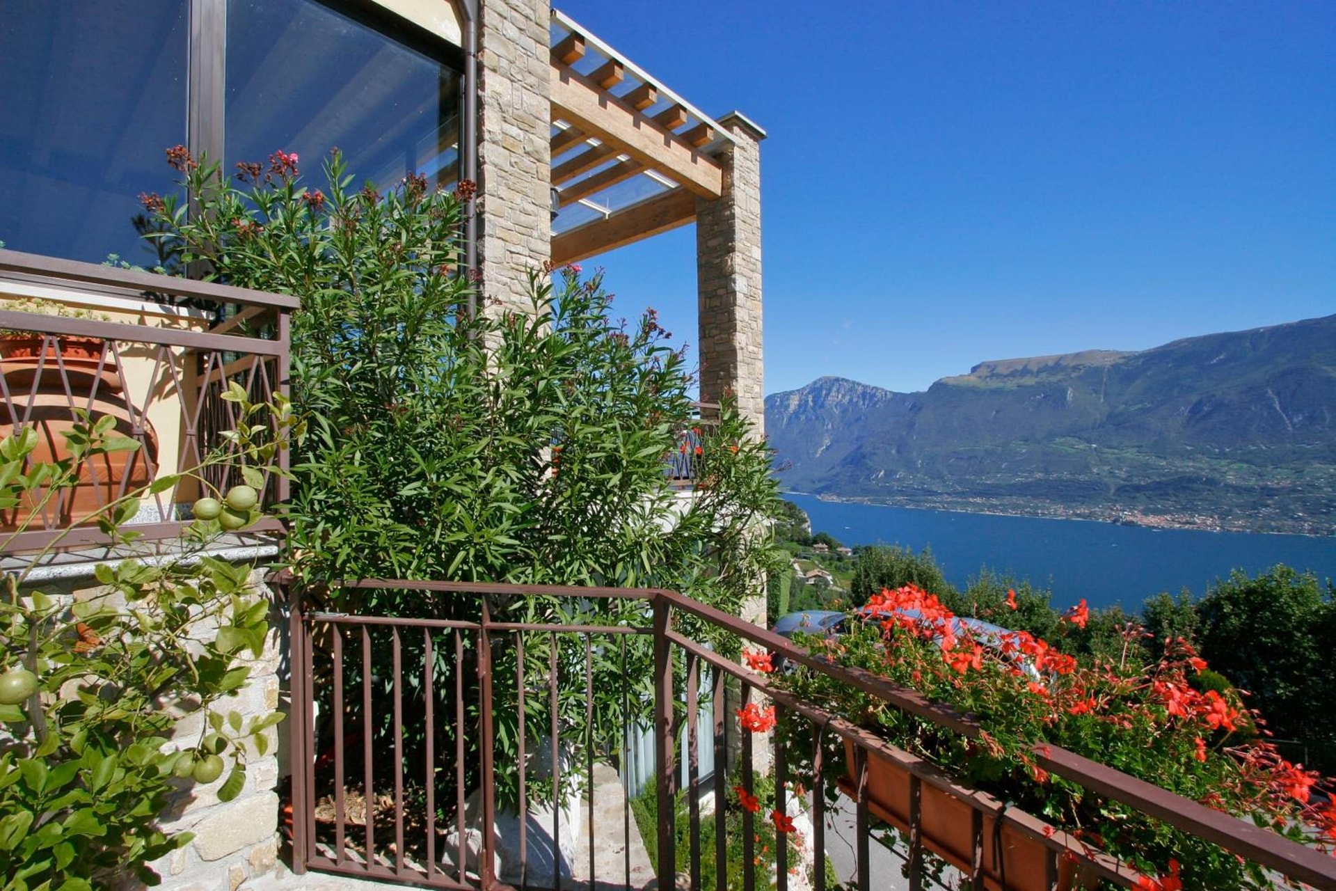 Village Hotel Lucia