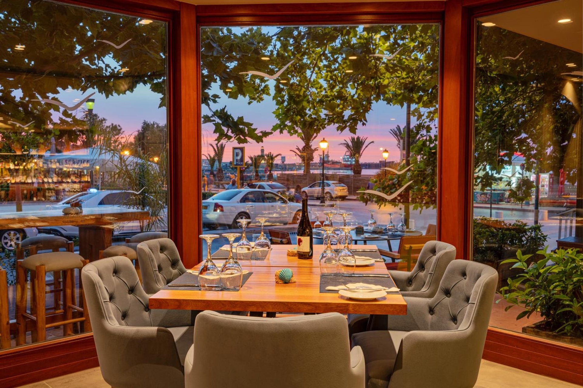 dining