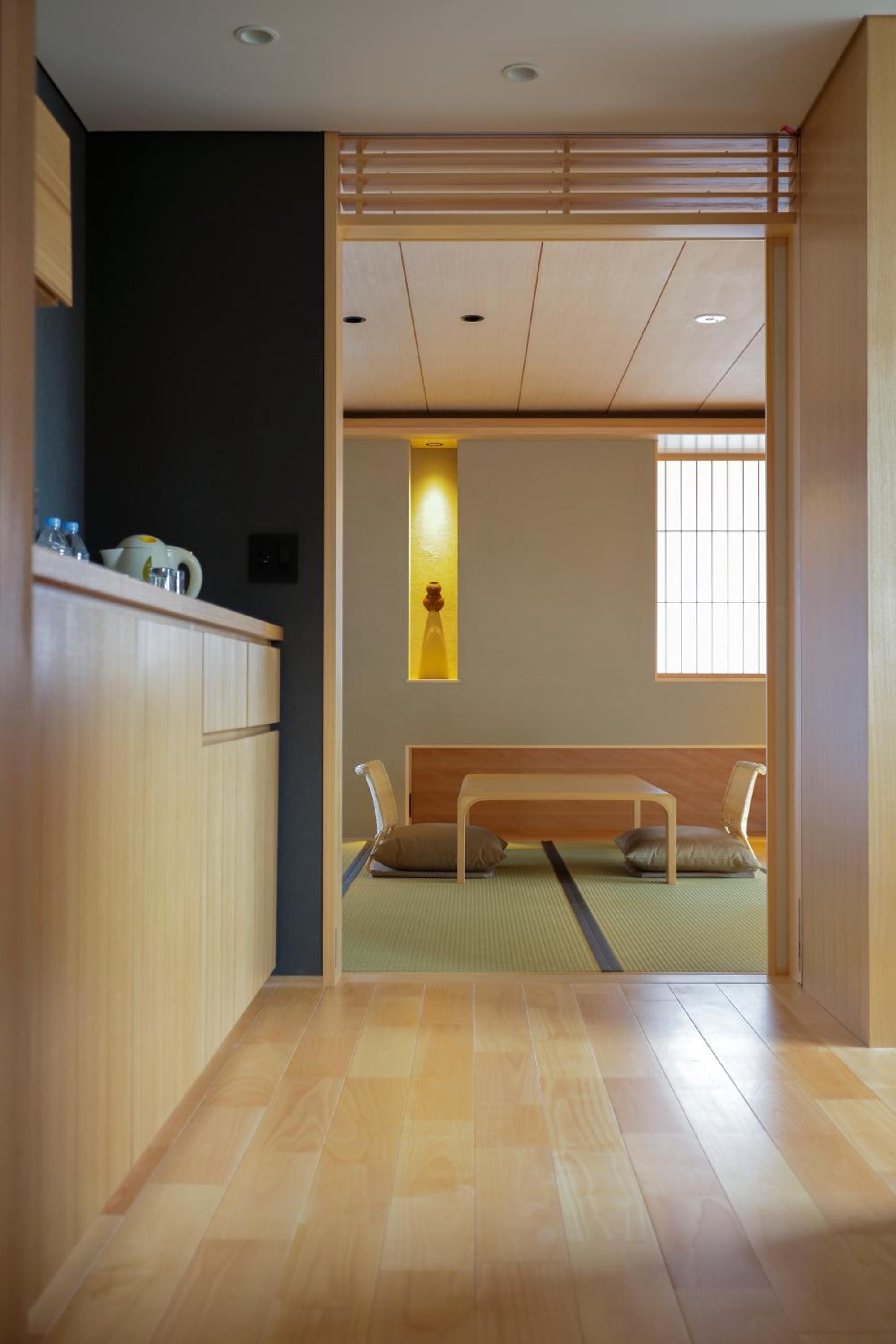 Kaminarimon Ryokan