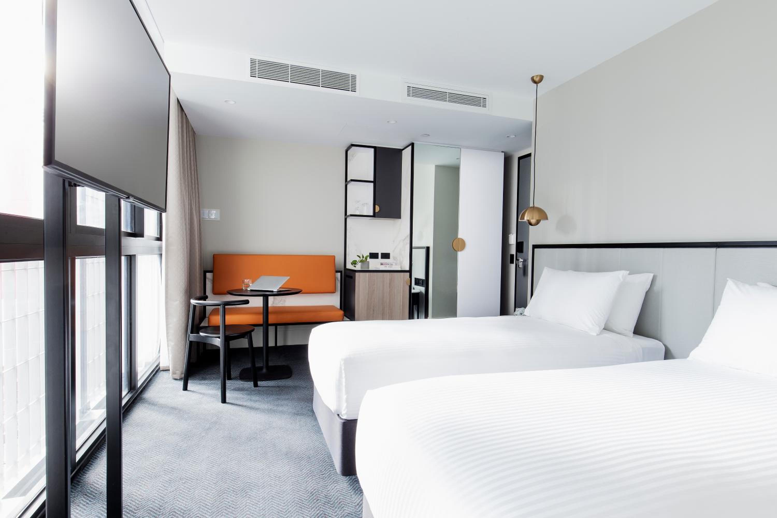 Brady Hotels Jones Lane