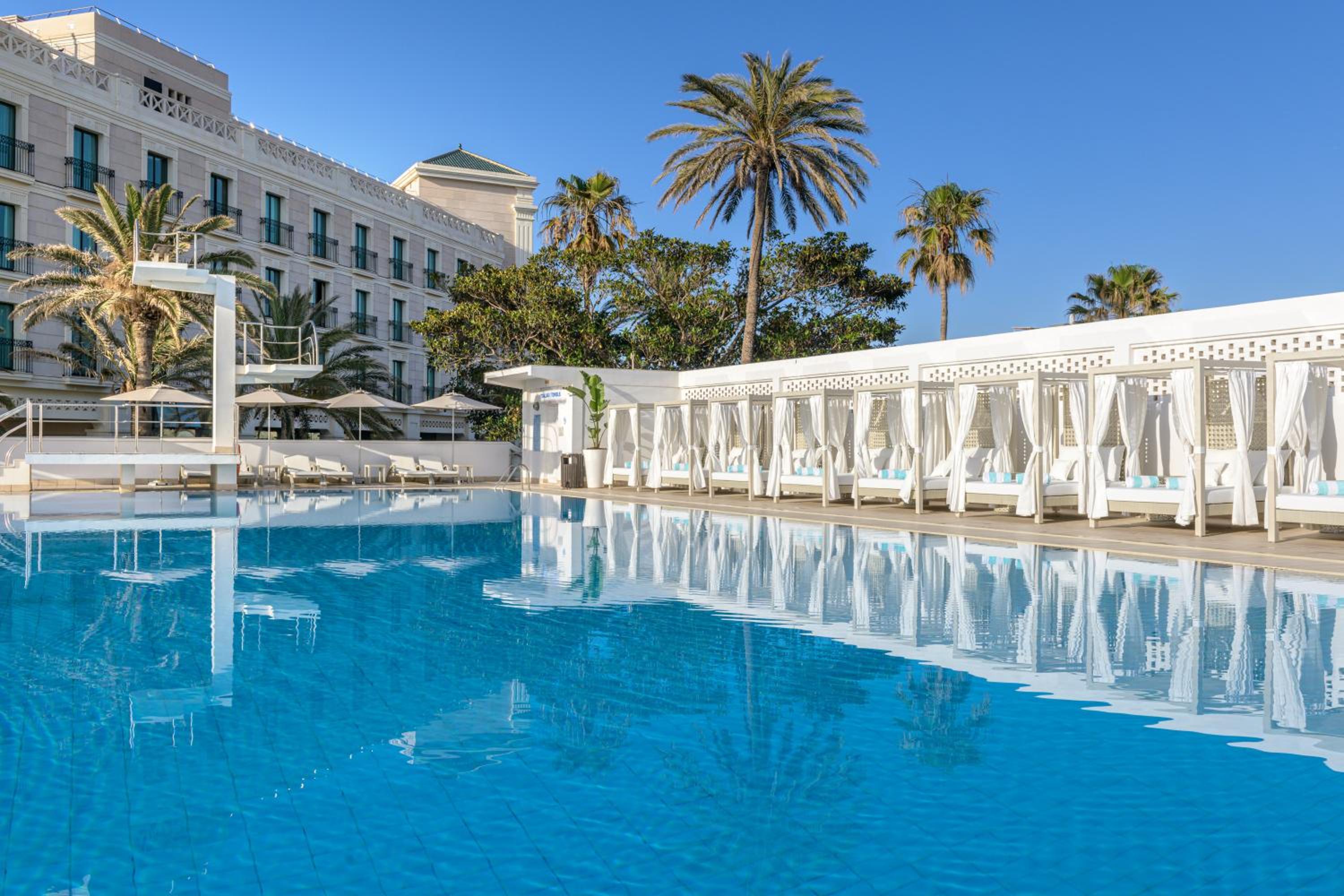 Las Arenas Balneario Resort