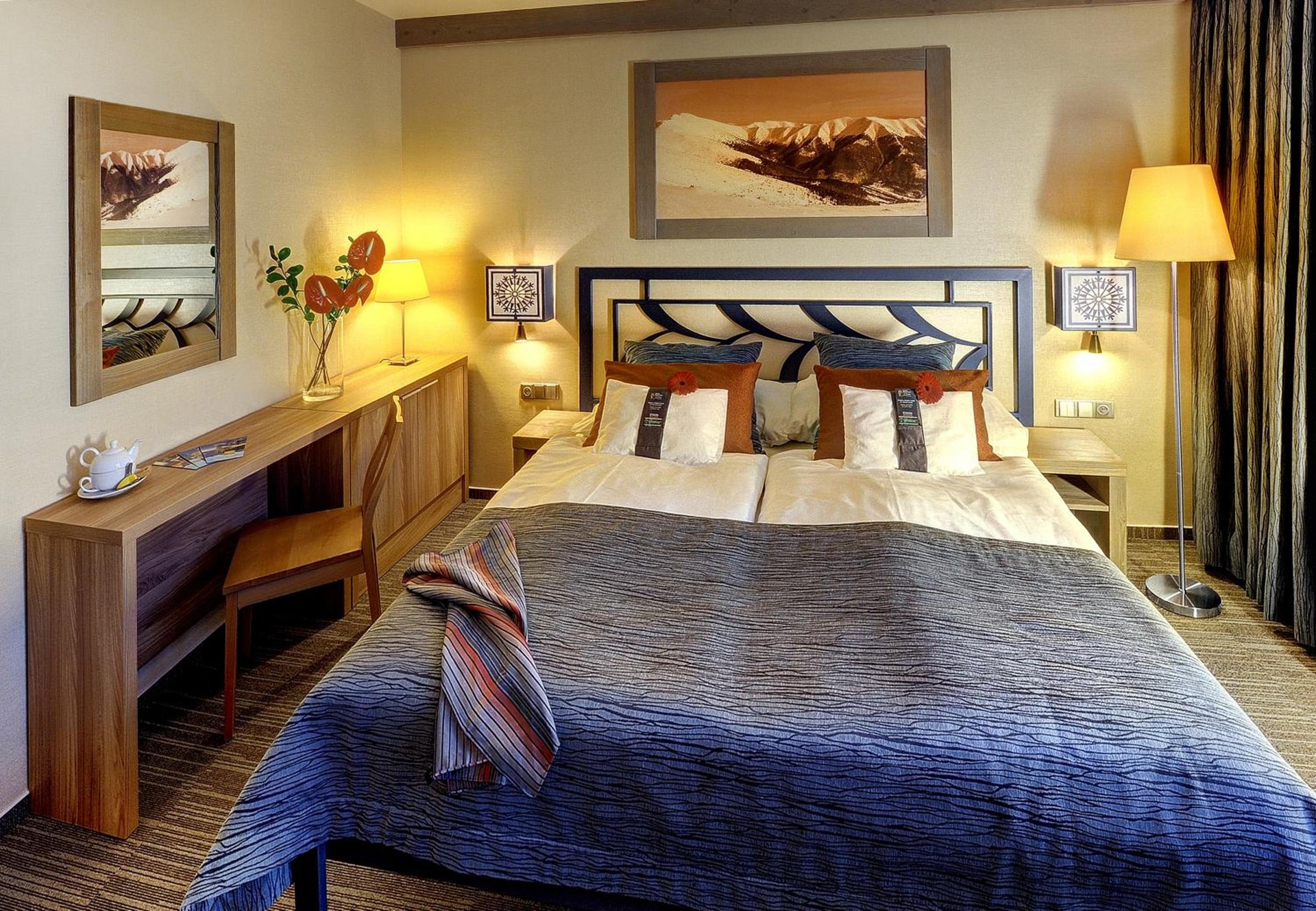 hotel room