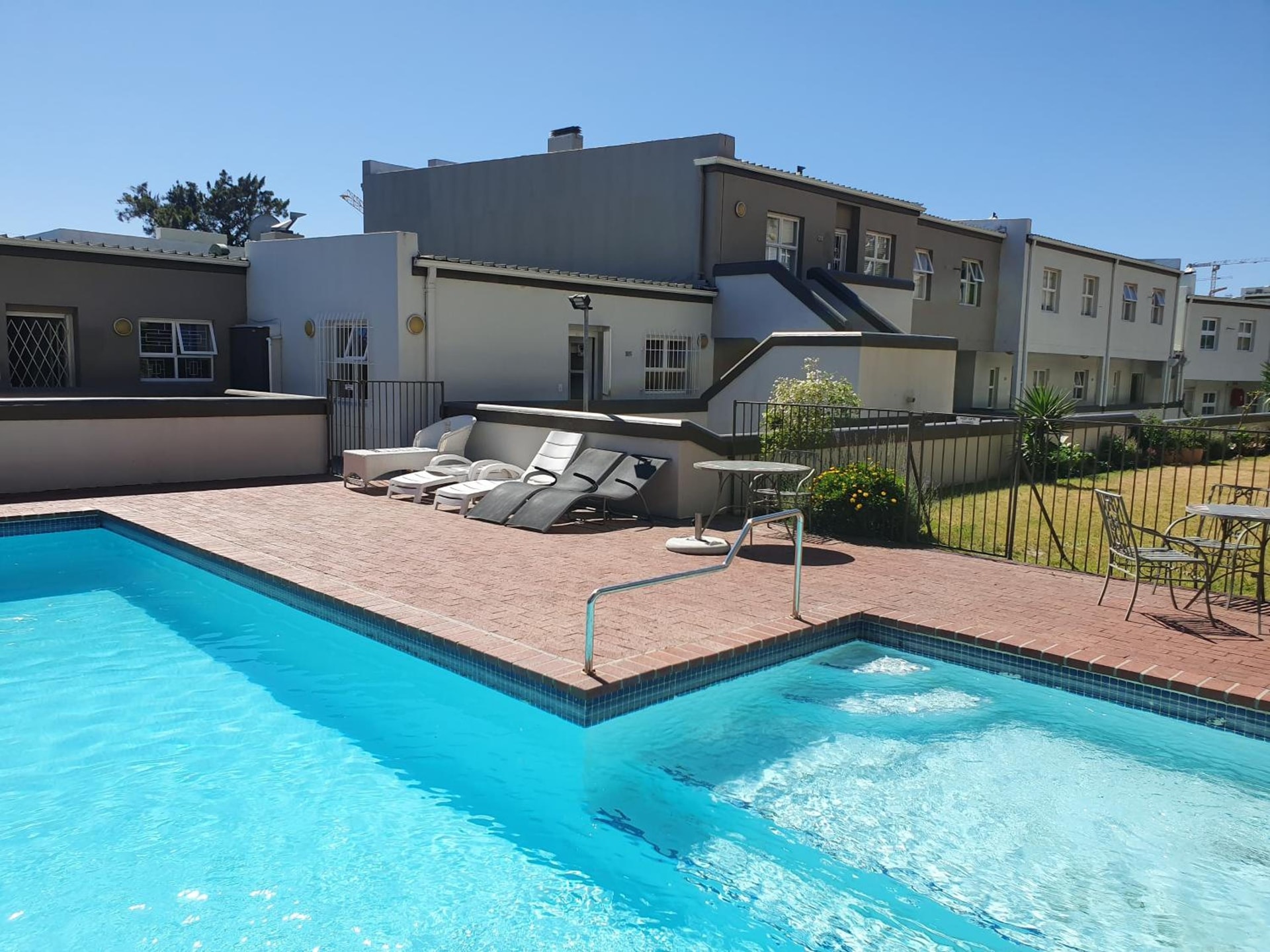 De Waterkant Cottages
