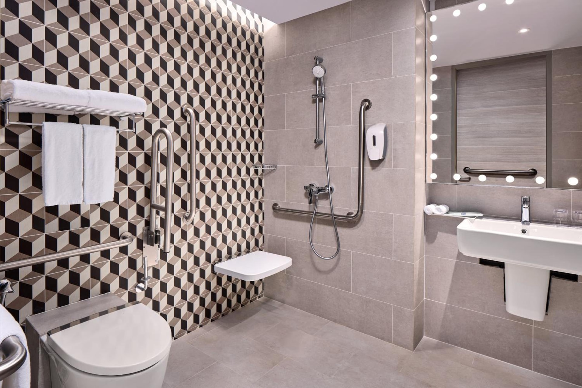 Holiday Inn Express Singapore Serangoon by IHG
