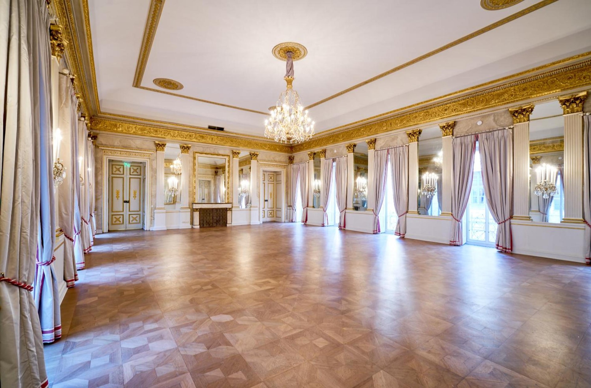 Hotel Bayerischer Hof - The Leading Hotels of the World