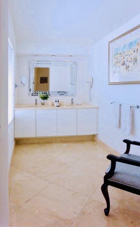 The Clarendon - Bantry Bay