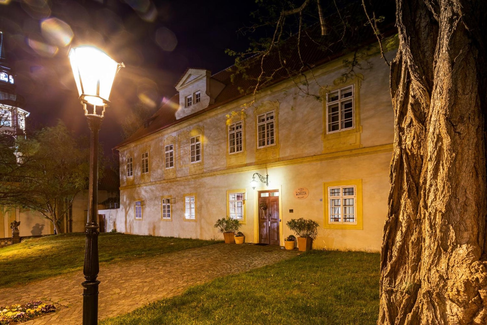 Loreta Hotel