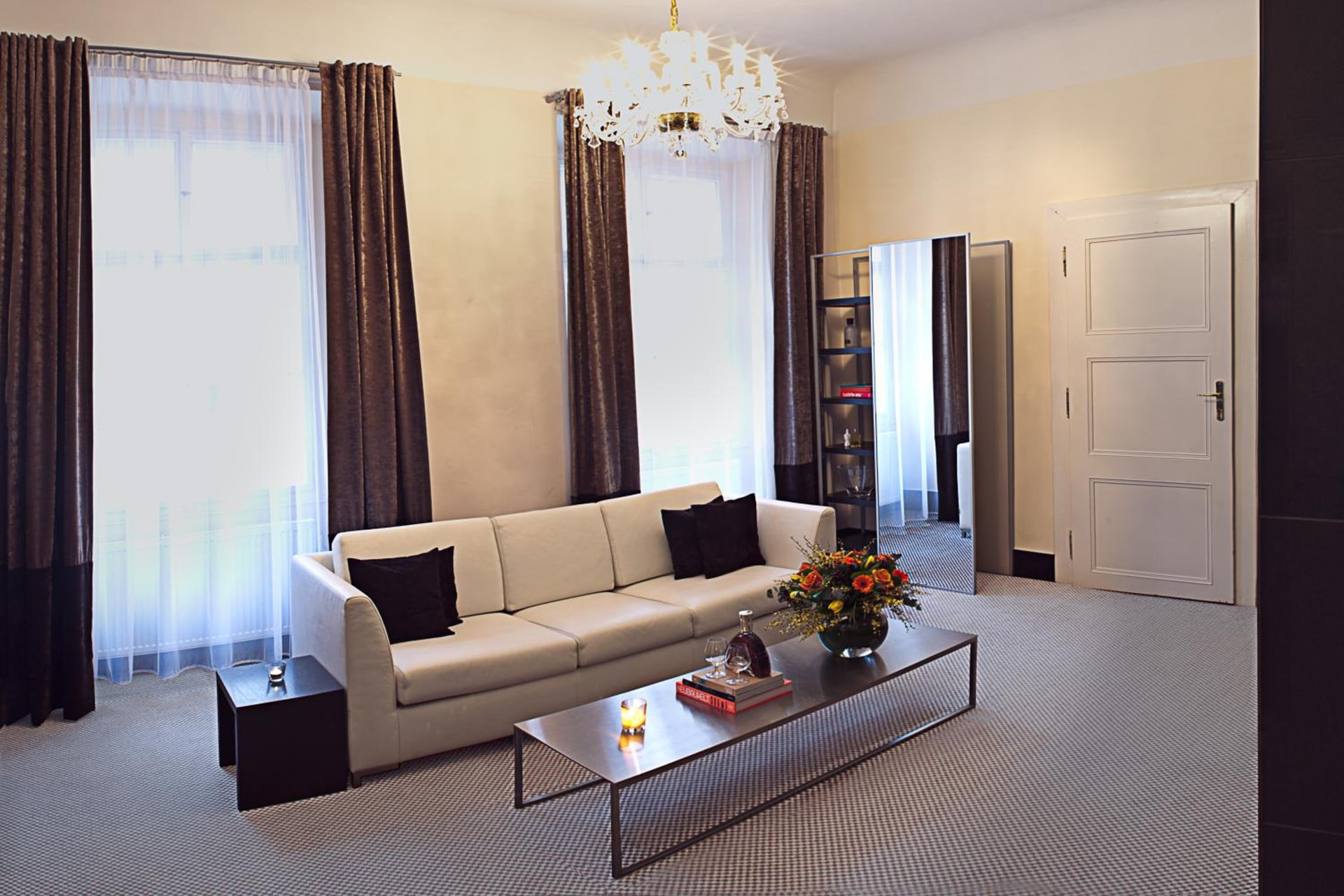 Old Town Square Residence by Emblem