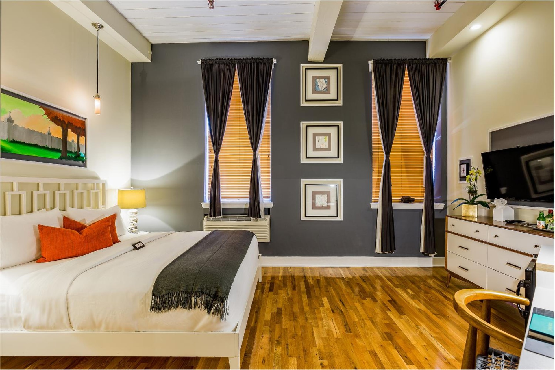 Henry Norman Hotel