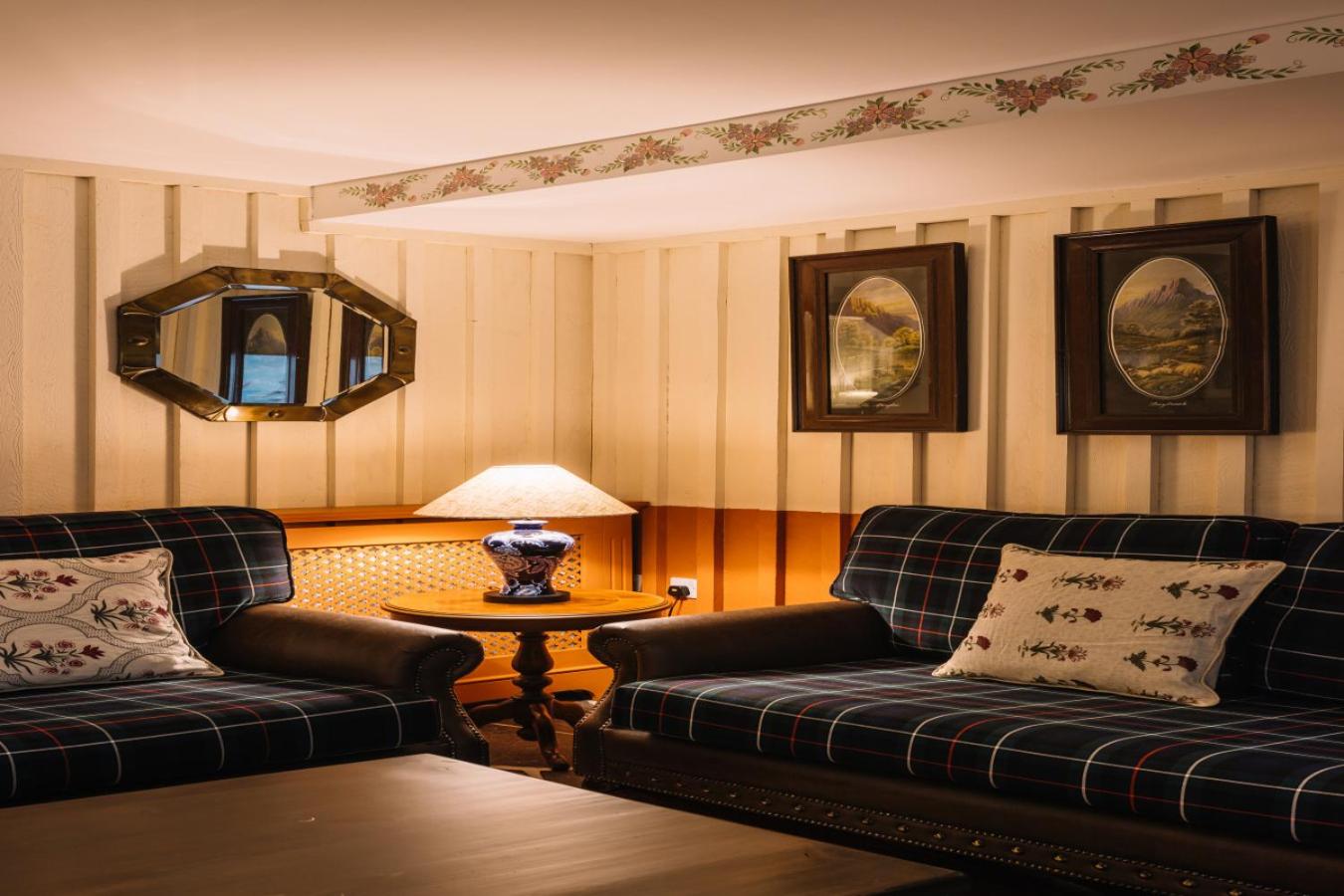 The Cluanie Inn