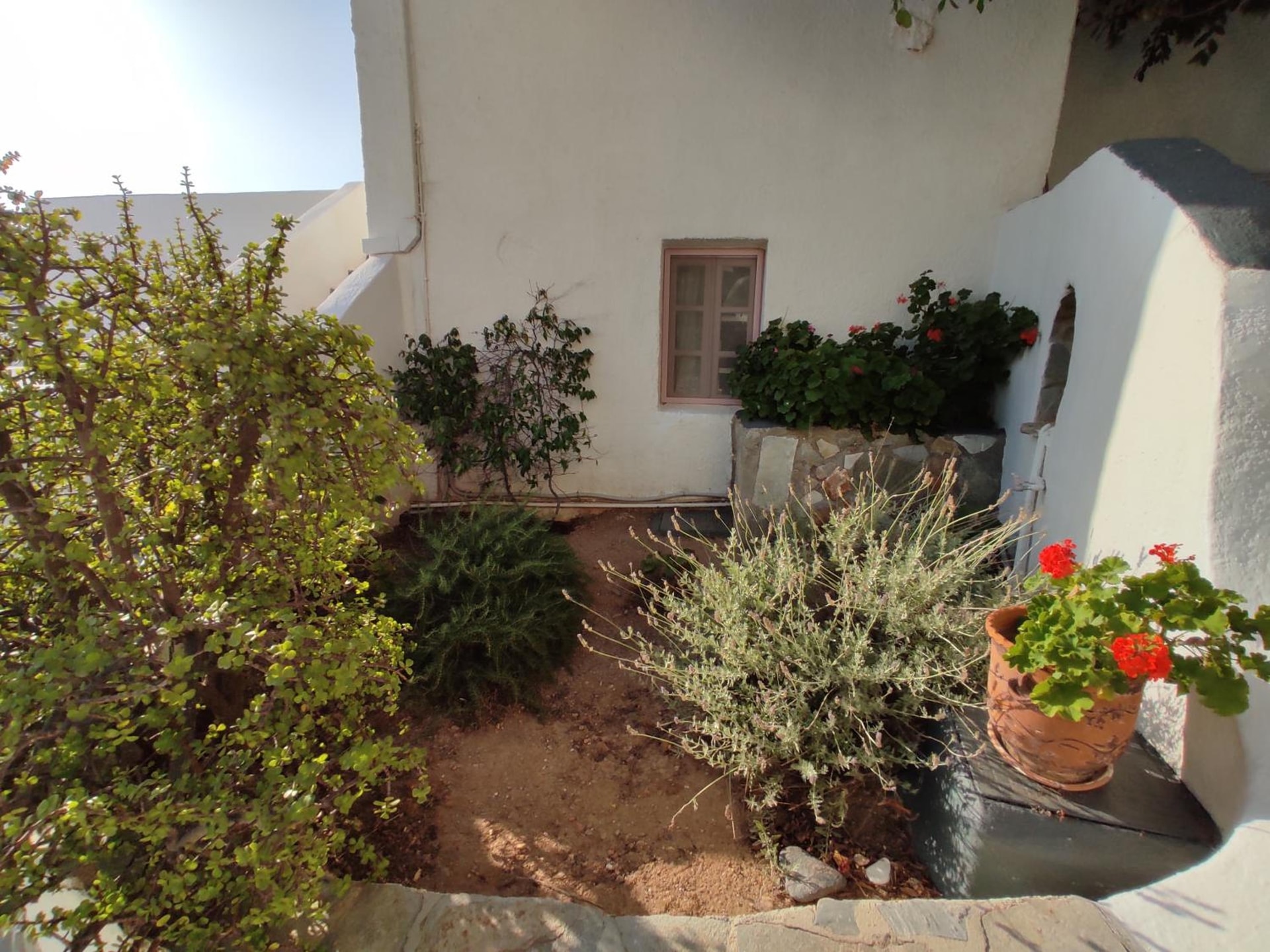 Porto Sikinos Hotel