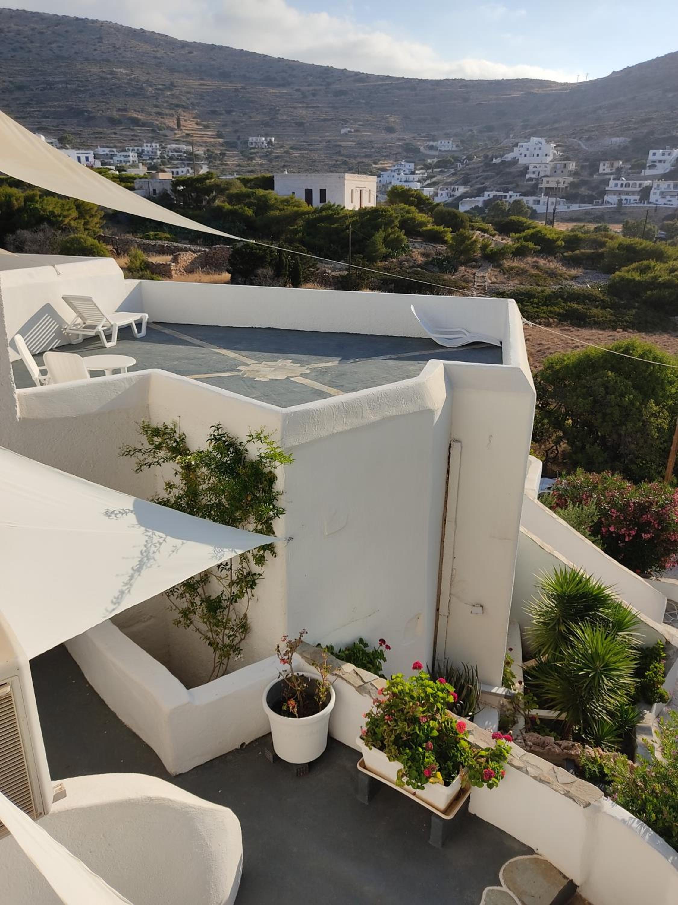 Porto Sikinos Hotel