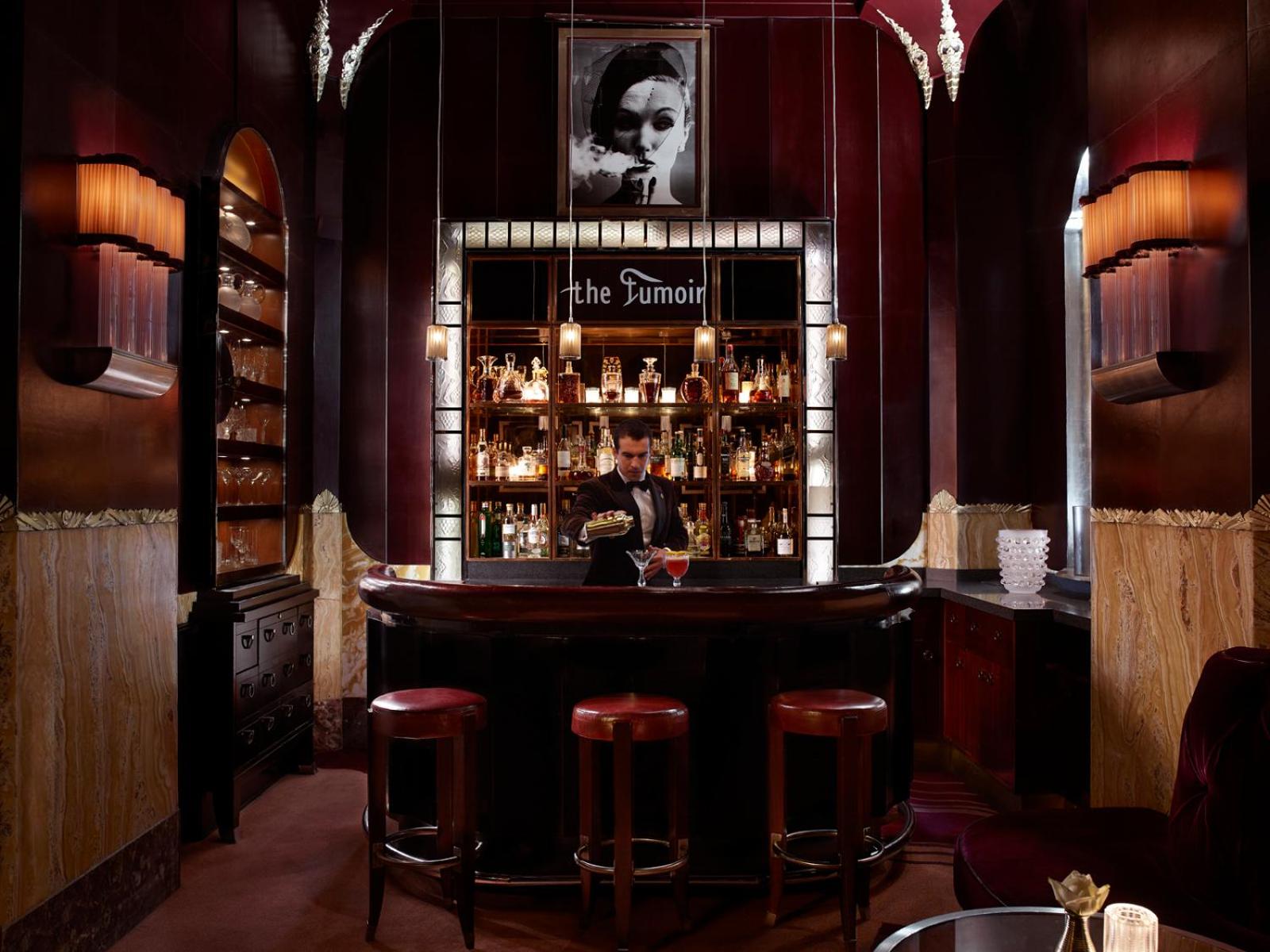 bar