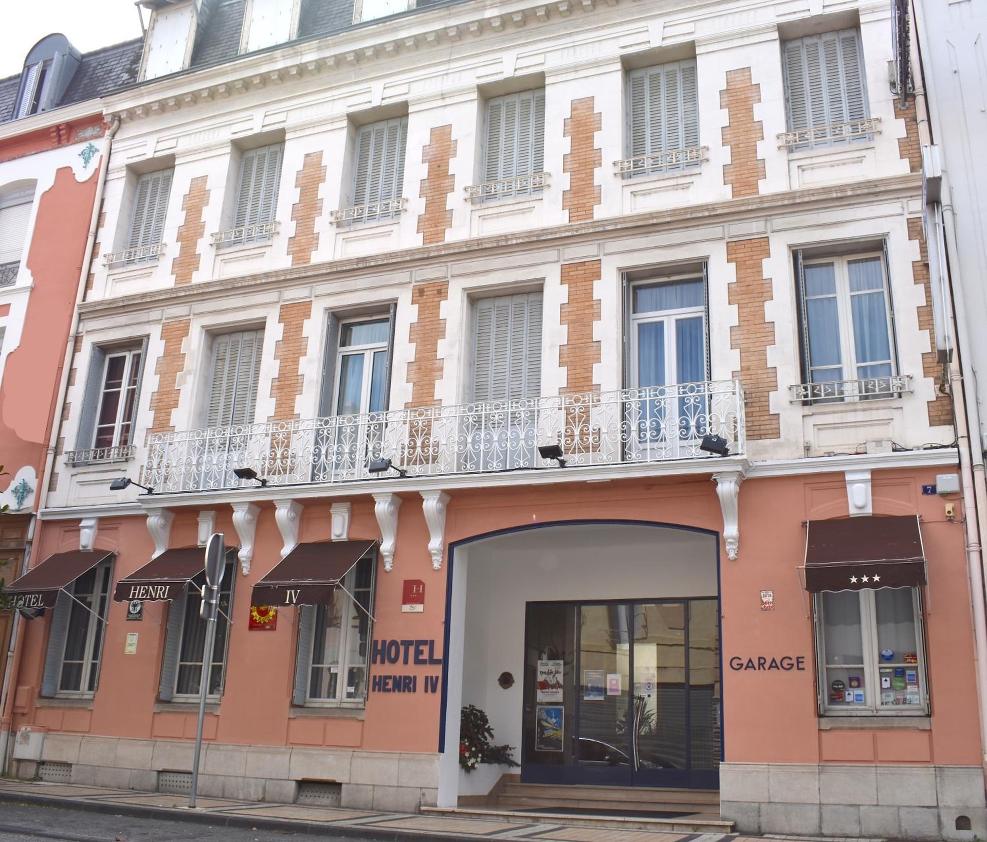 Hôtel Henri IV