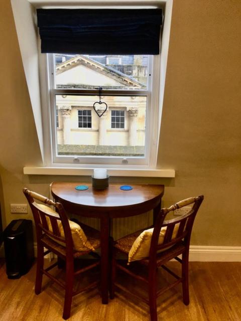 Beautiful Bath Apartment in central Milsom Street