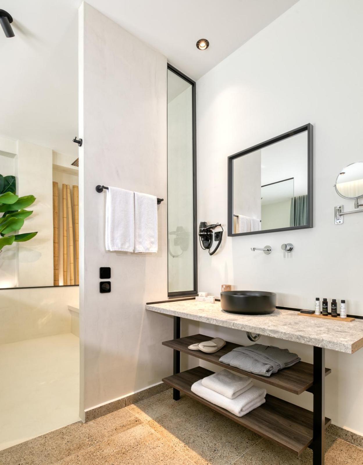 Athens Ivy Suites