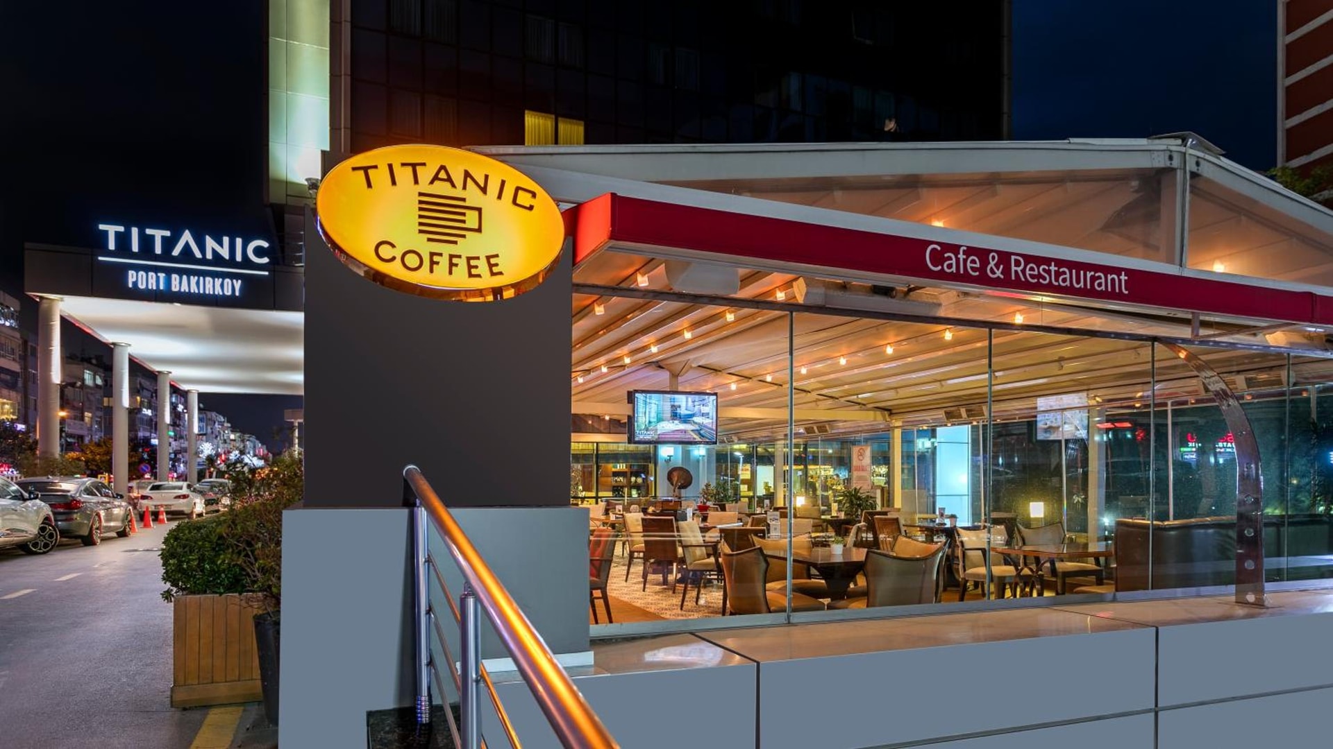 Titanic Port Bakirkoy