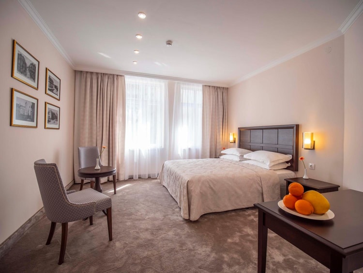 hotel image 0
