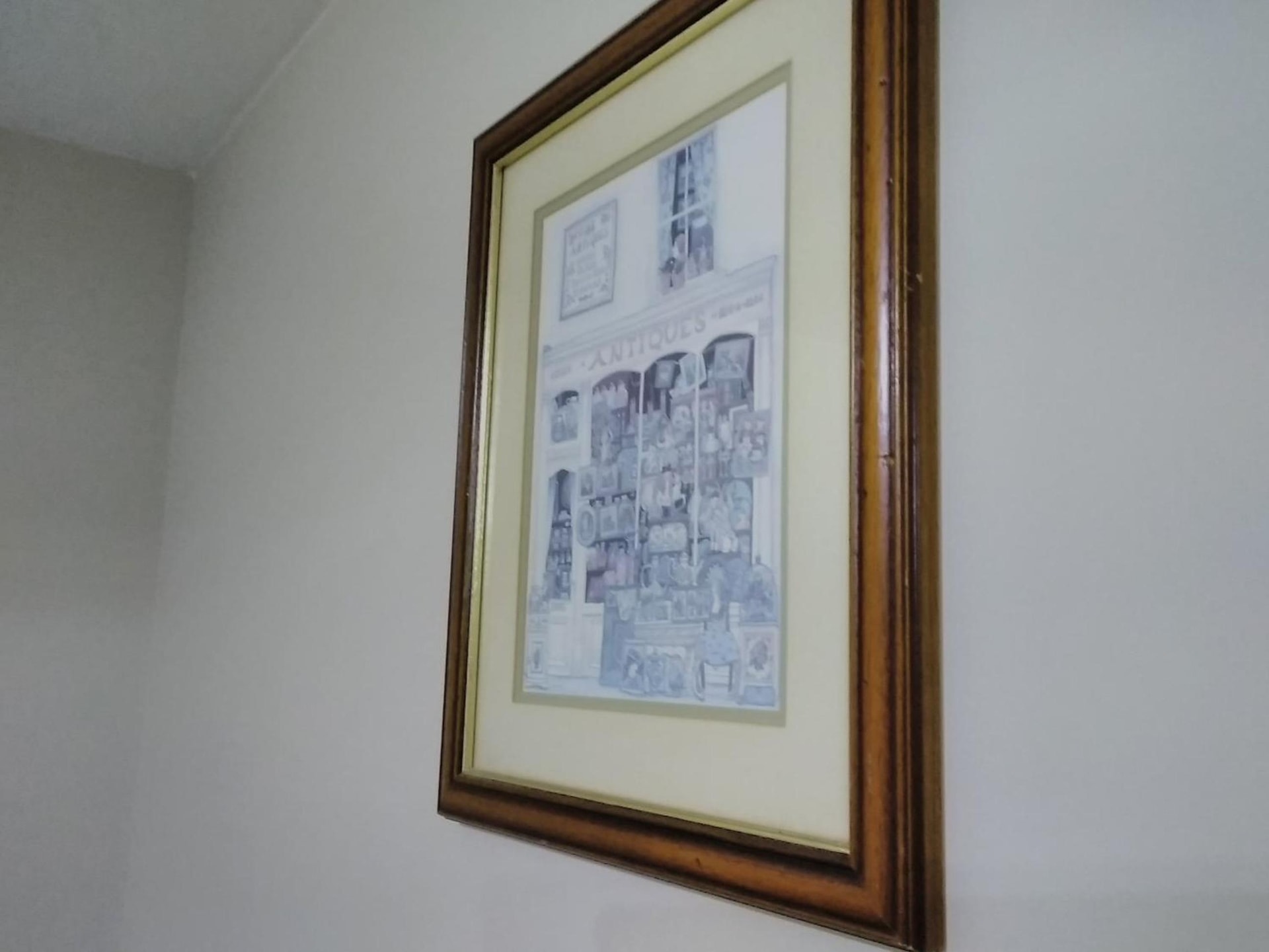 Roger Ground Guest House - with Onsite Car Parking