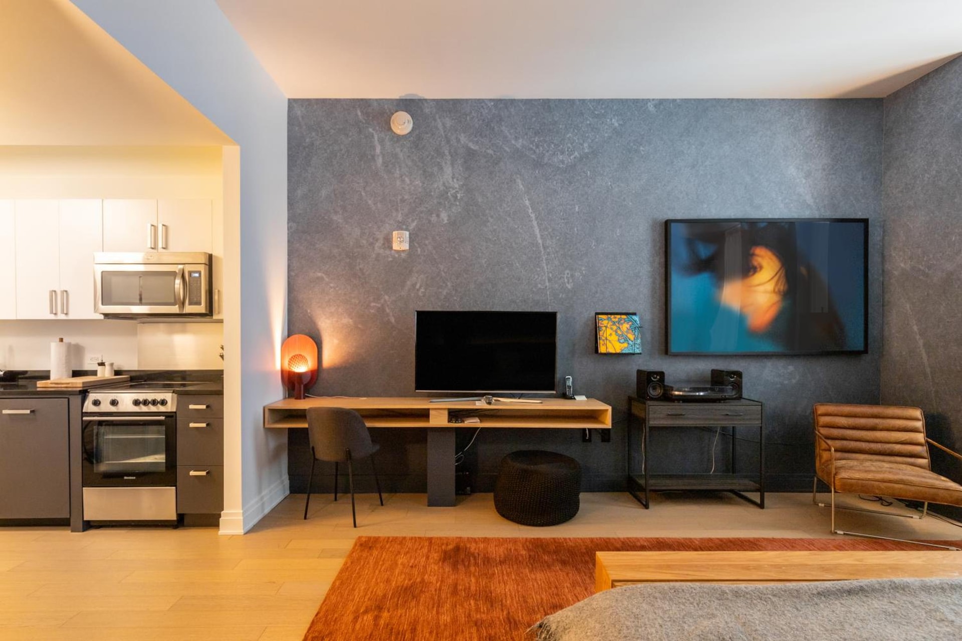 Mint House 70 Pine by Kasa