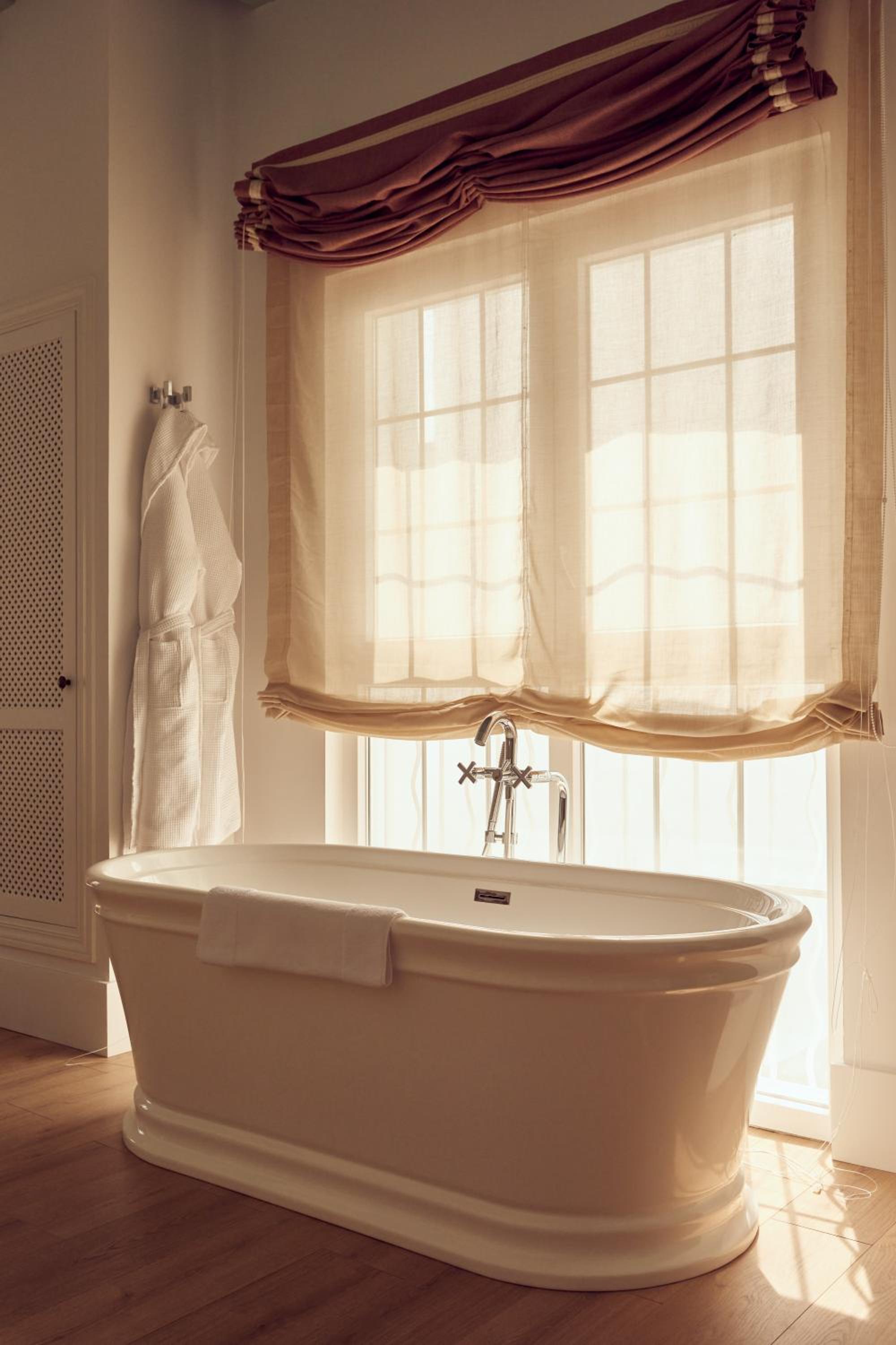 Cristine Bedfor Mahon Boutique Hotel